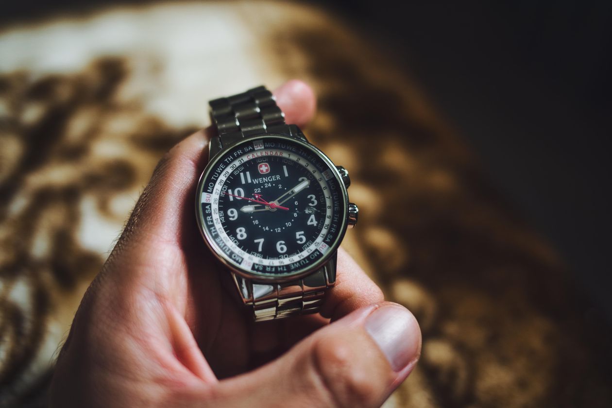 Review: Wenger Commando Calendar | WatchCrunch
