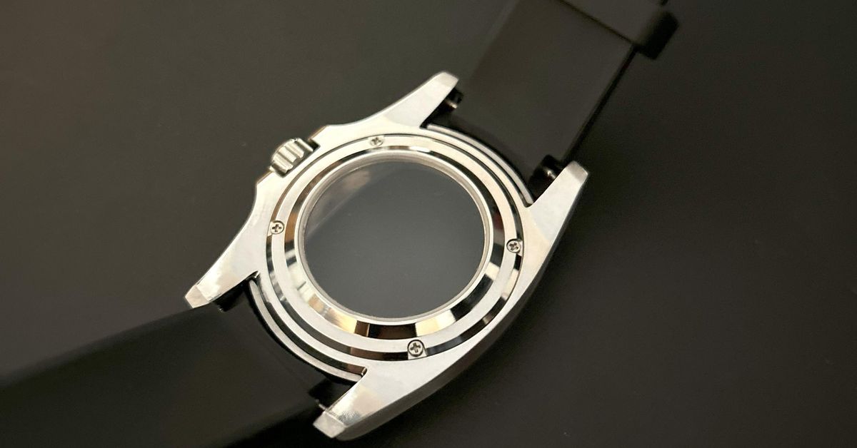 The case is complete! - My GMT project | WatchCrunch