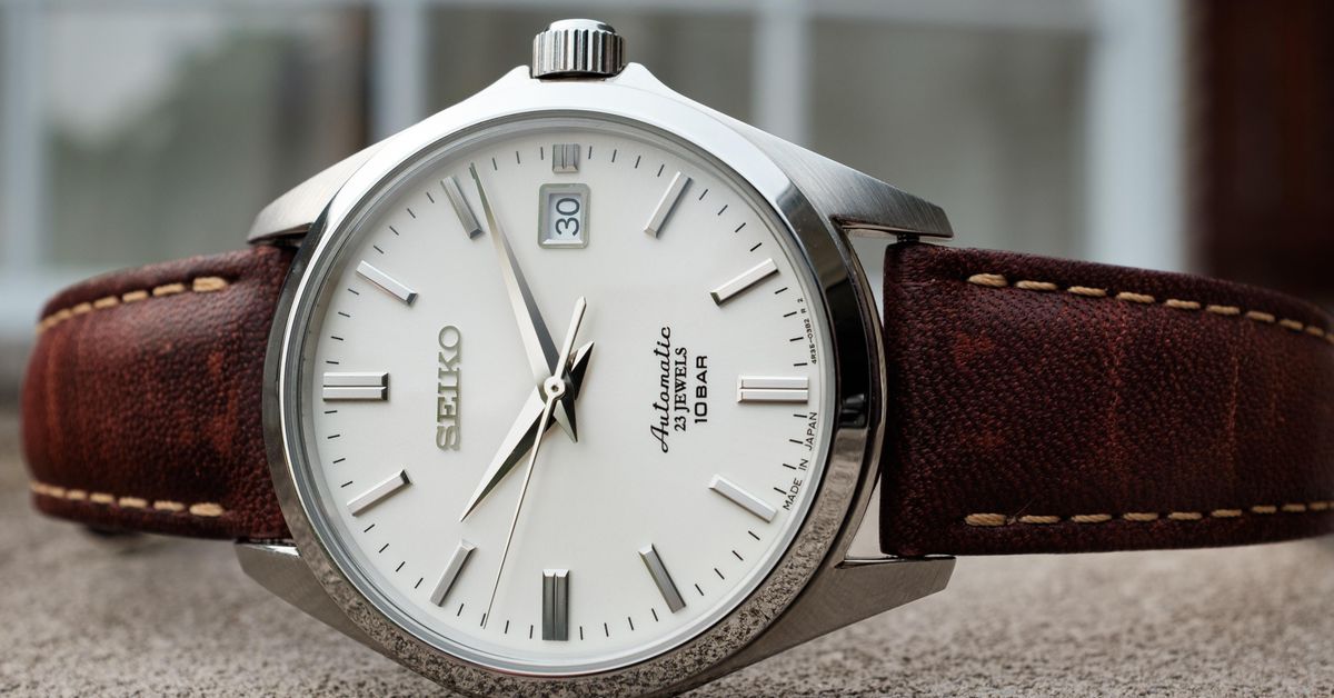 Seiko SZSB011 Review | WatchCrunch