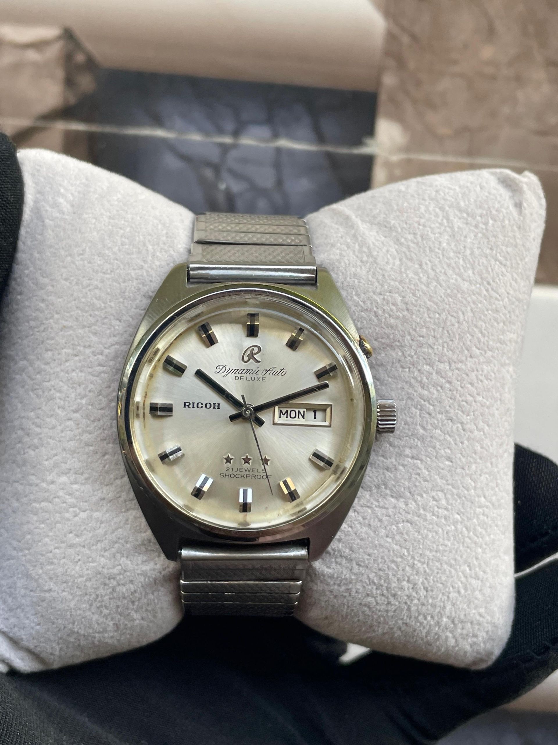 Ricoh Dynamic Auto Deluxe | WatchCrunch