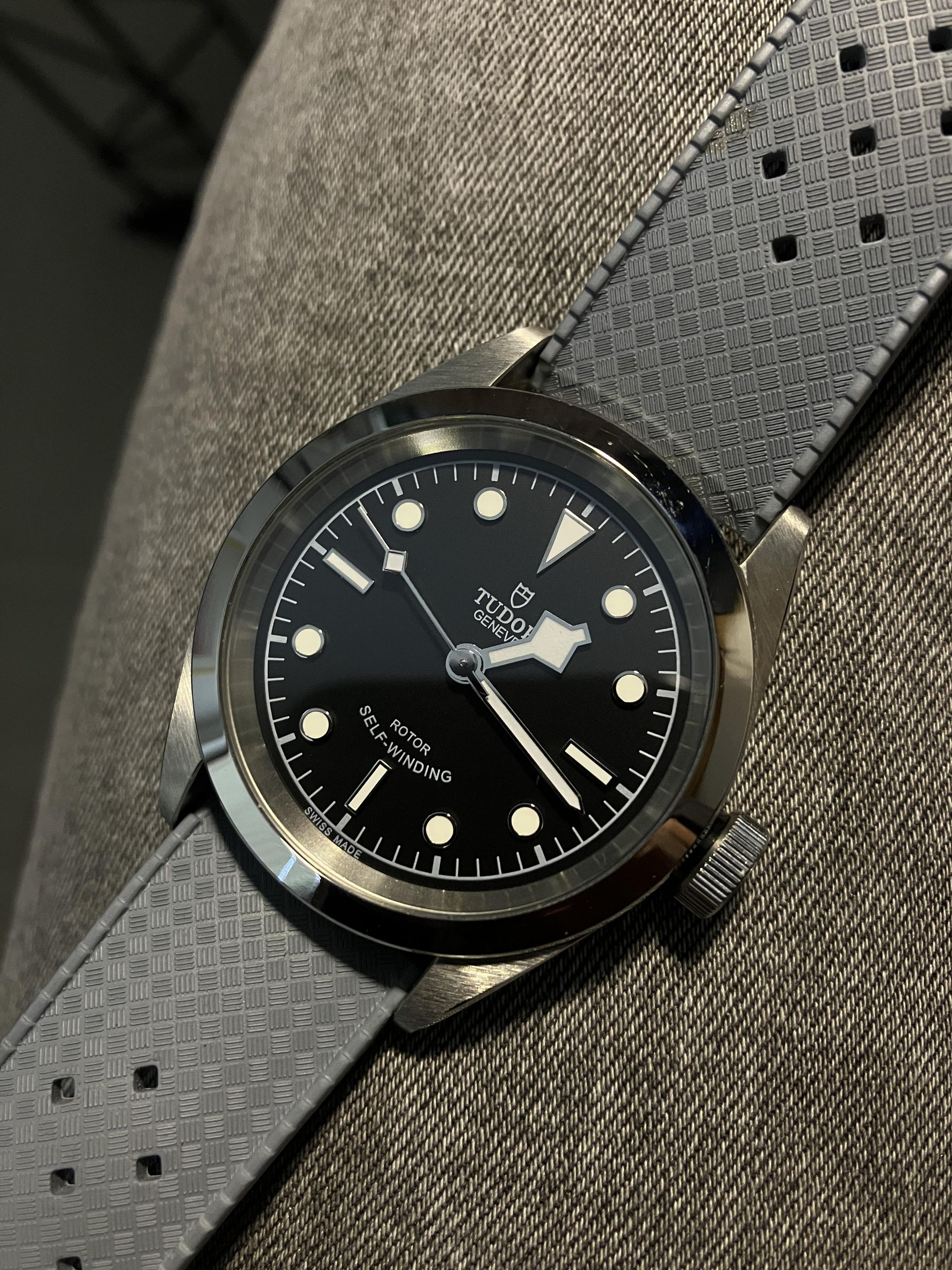Tudor Black Bay 41 – when wrist presence becomes… a little too 