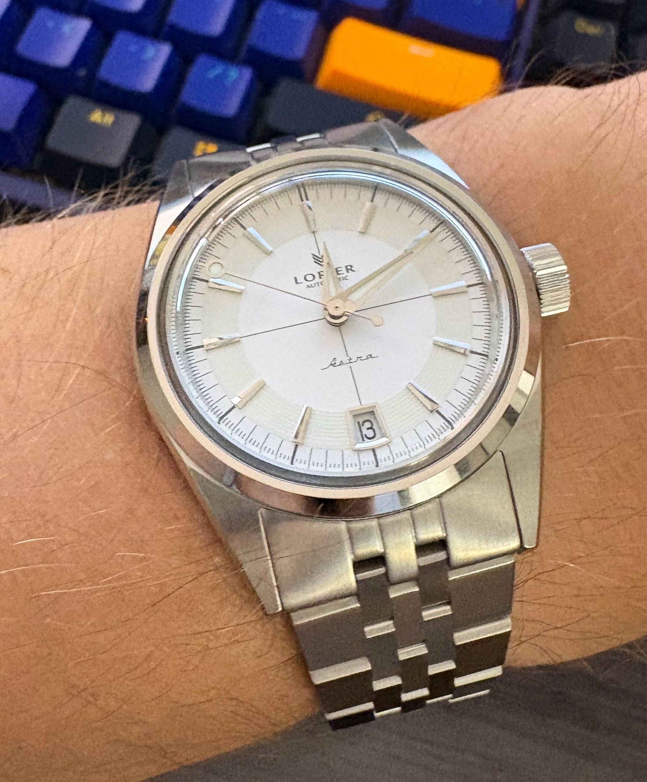 Lorier Astra Watchcrunch