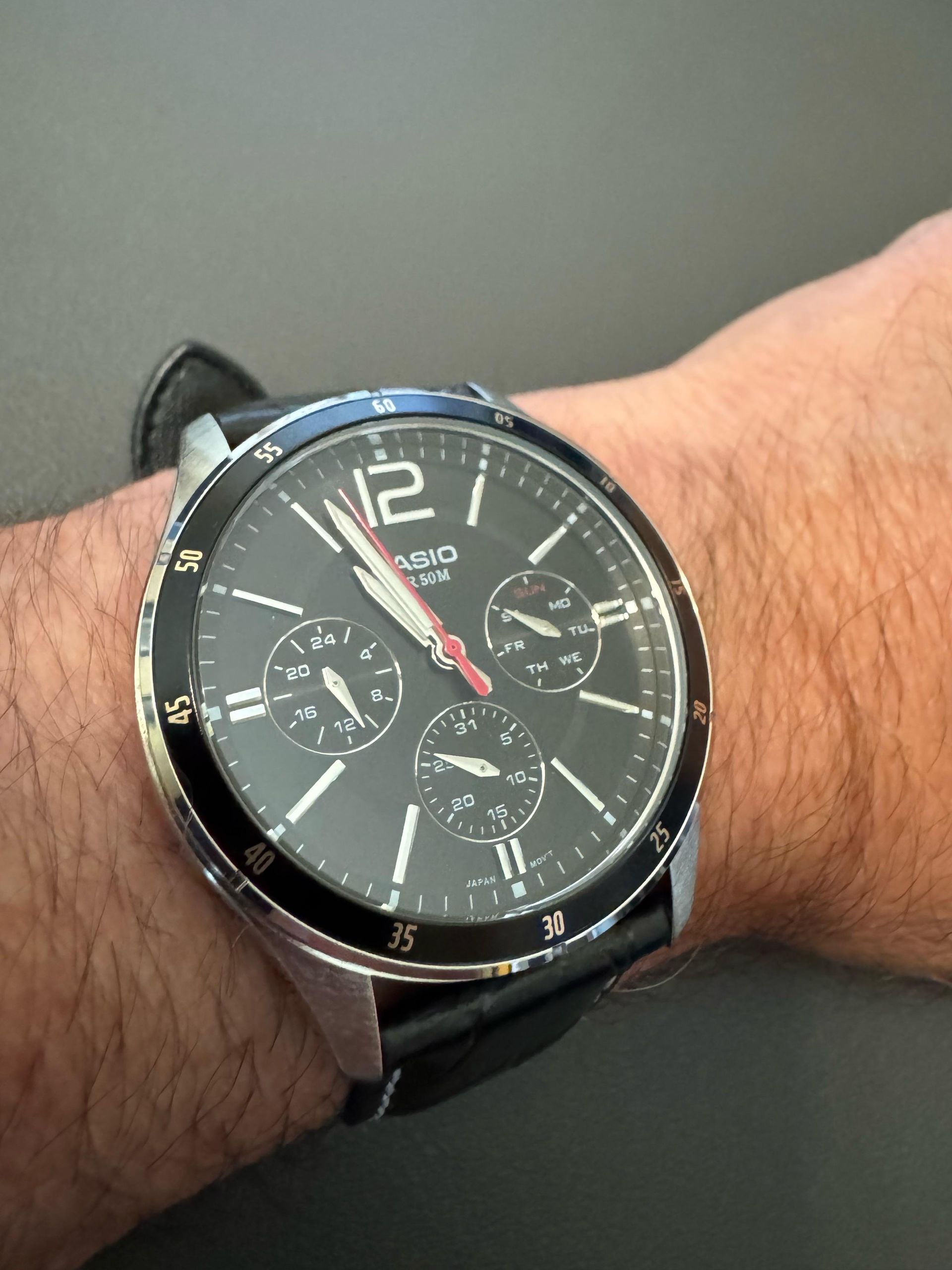 Casio MTP-1374L-1A | WatchCrunch