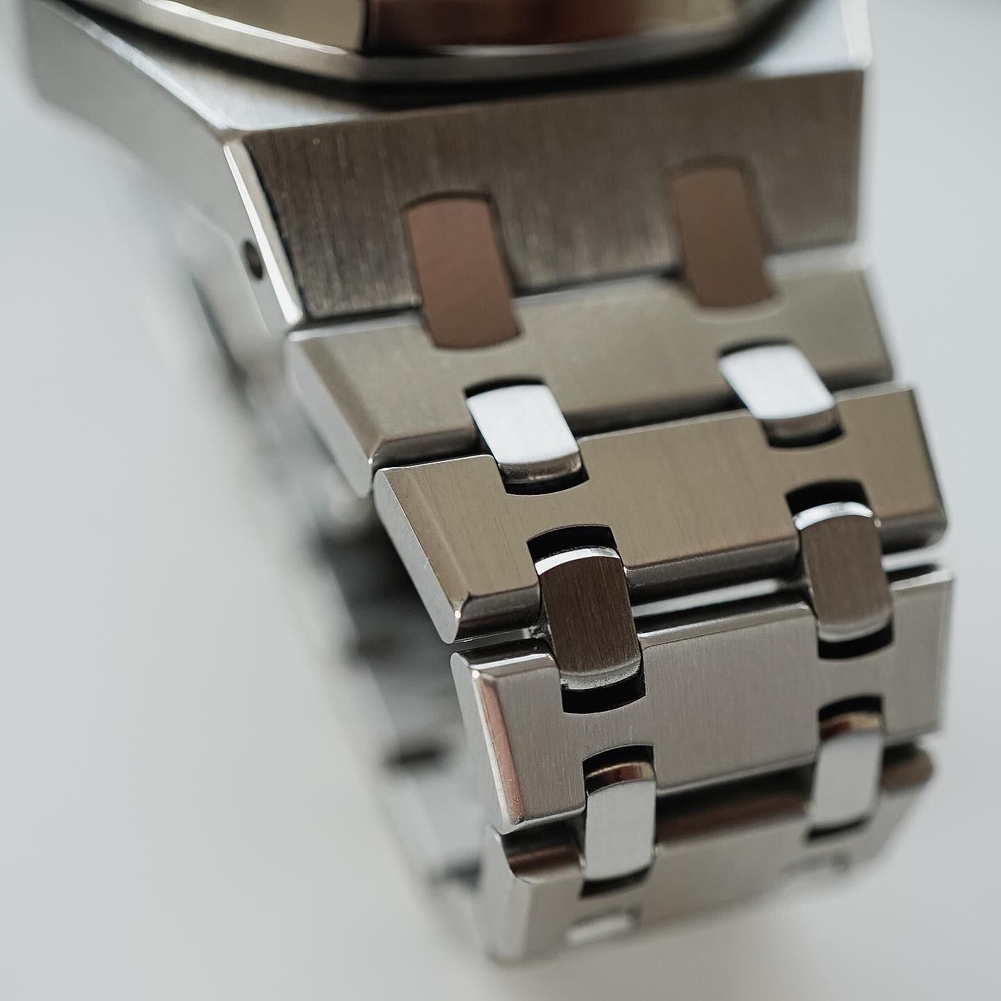 What's the watch with the most fascinating details? 🤔 | WatchCrunch