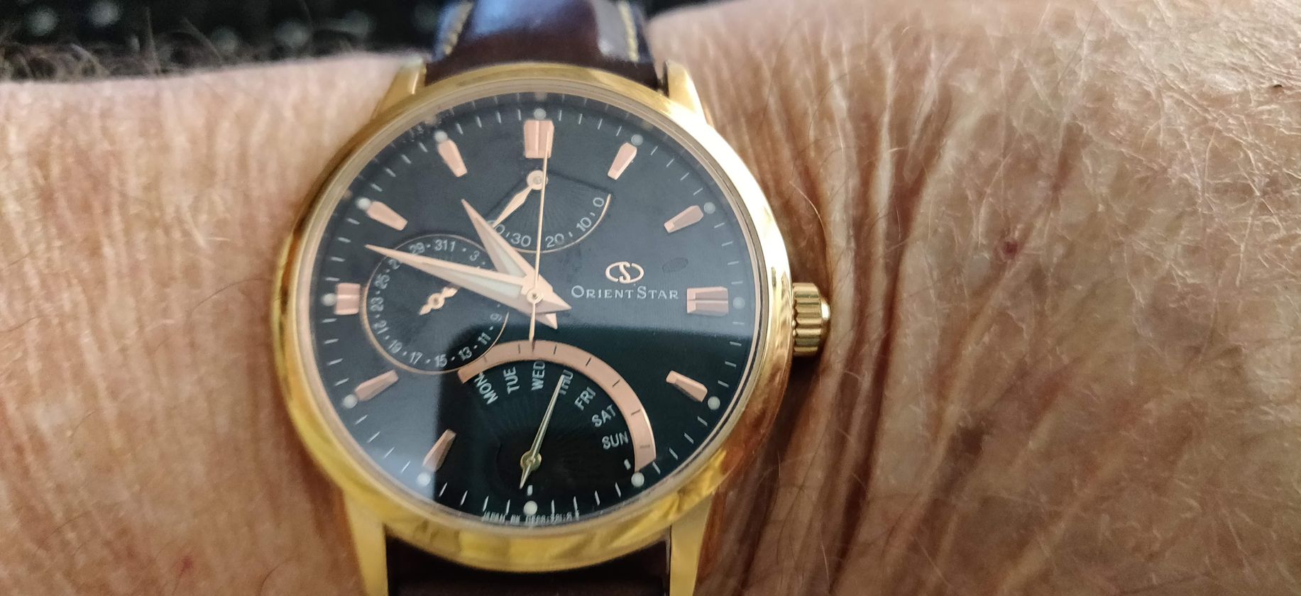 Review Orient Star Retrograde | WatchCrunch