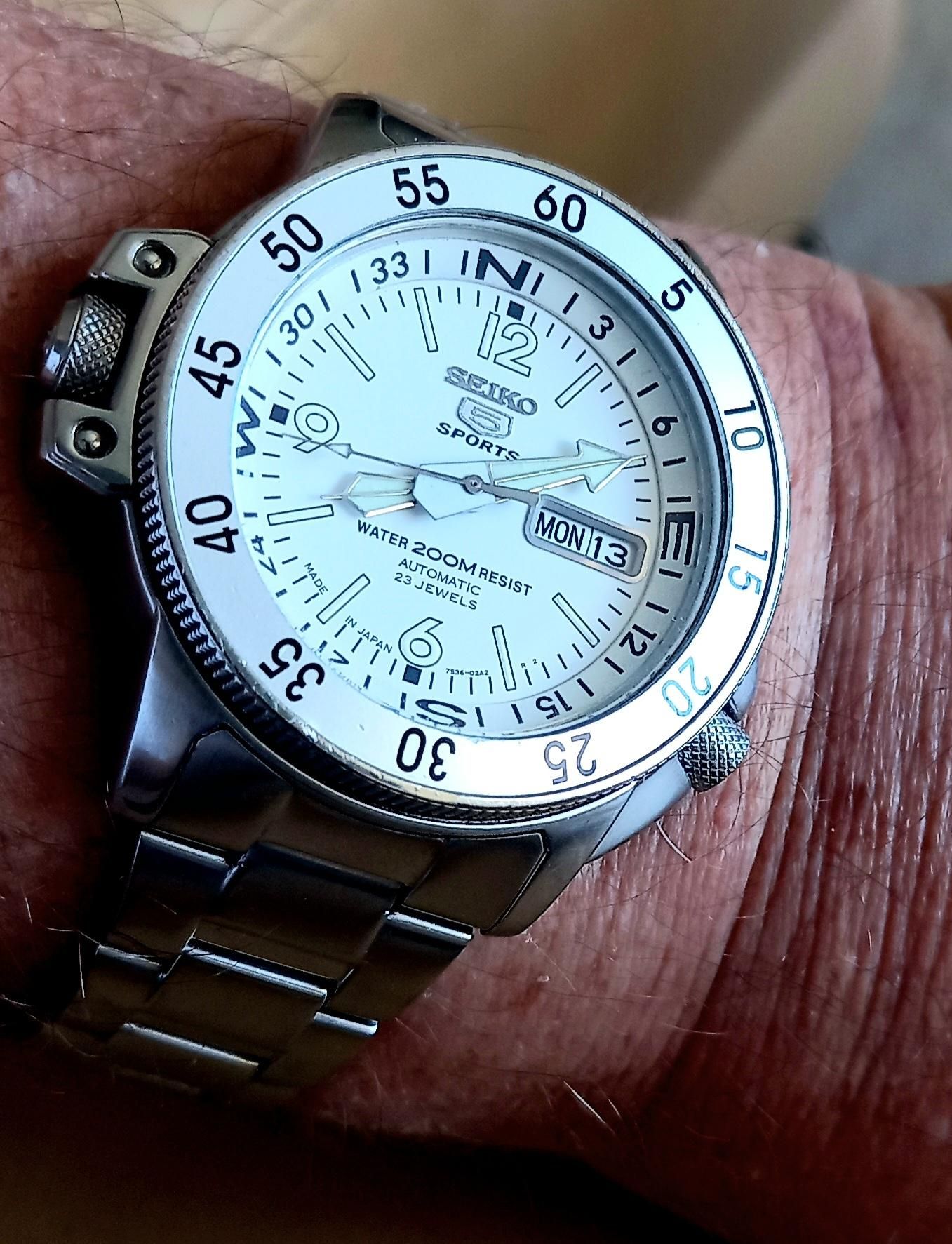 2018 Seiko 5 SKZ207 Land Shark 😃 | WatchCrunch