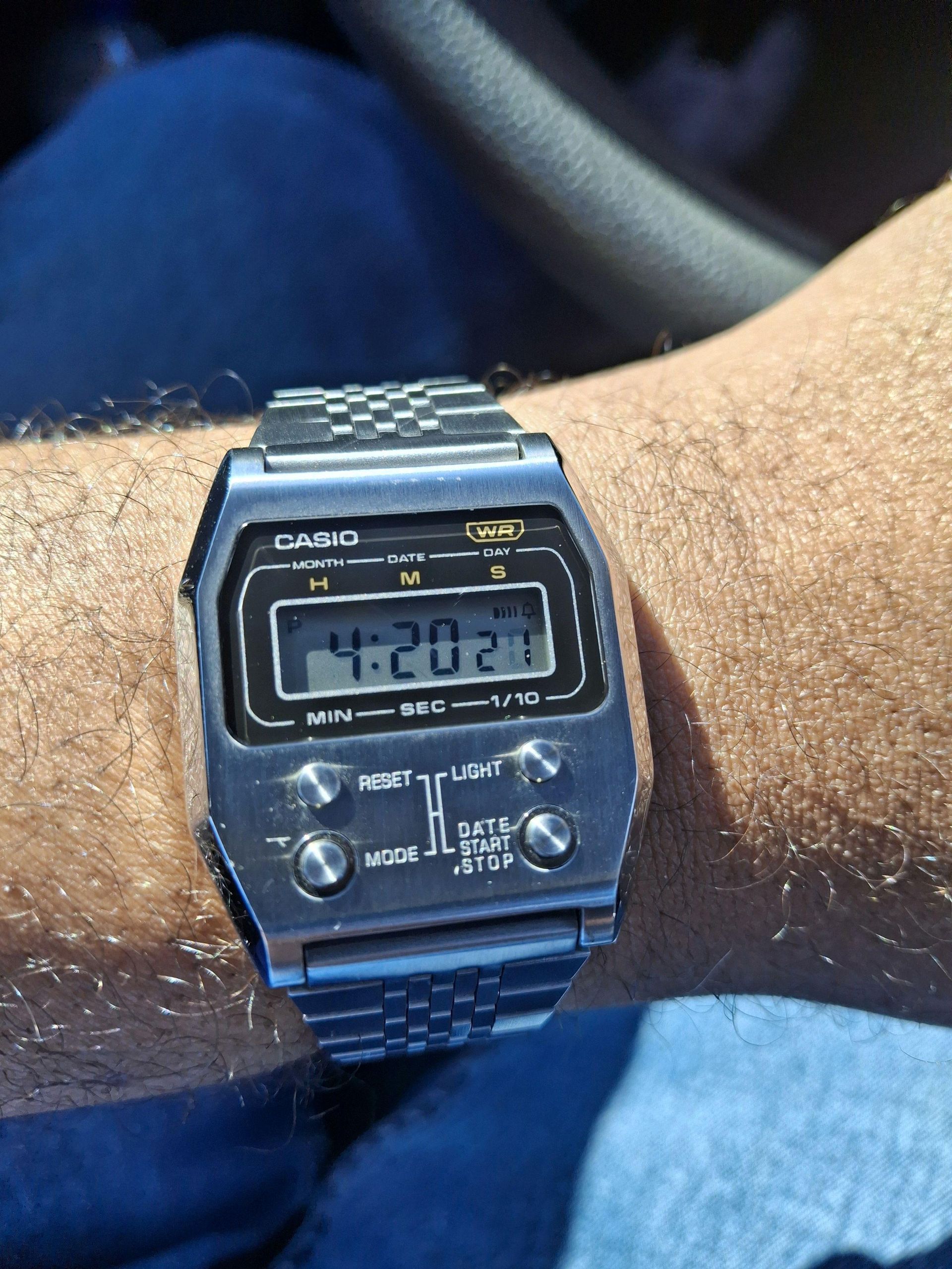 a1100d | WatchCrunch