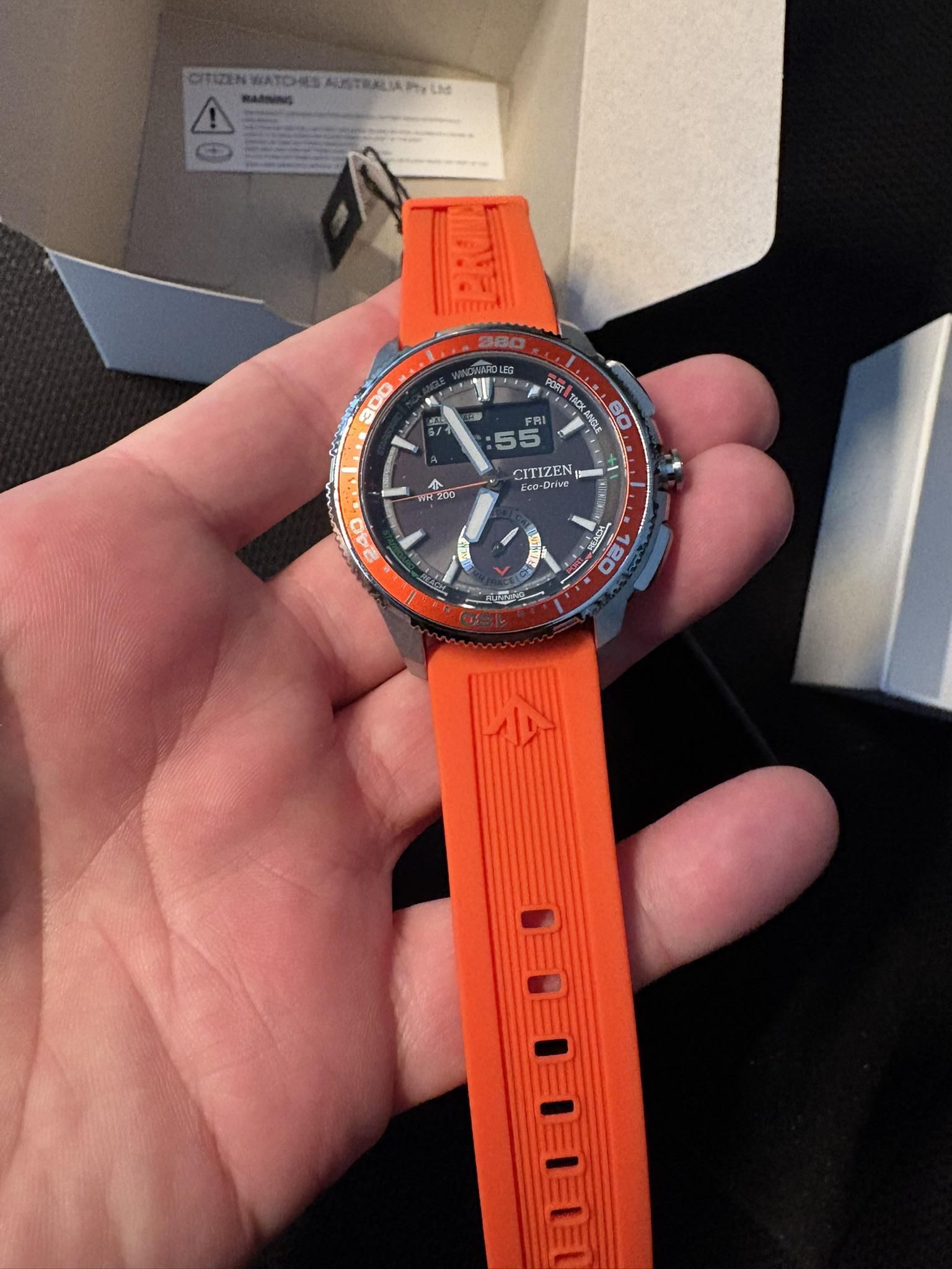 流唯  NWA - Citizen Promaster Wave Tracker JV3000-13E | Released May