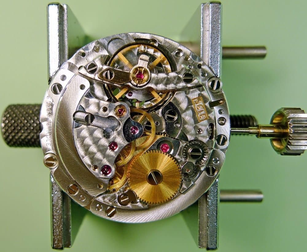 Thoughts on why Rolex rarely offers a display case back? | WatchCrunch