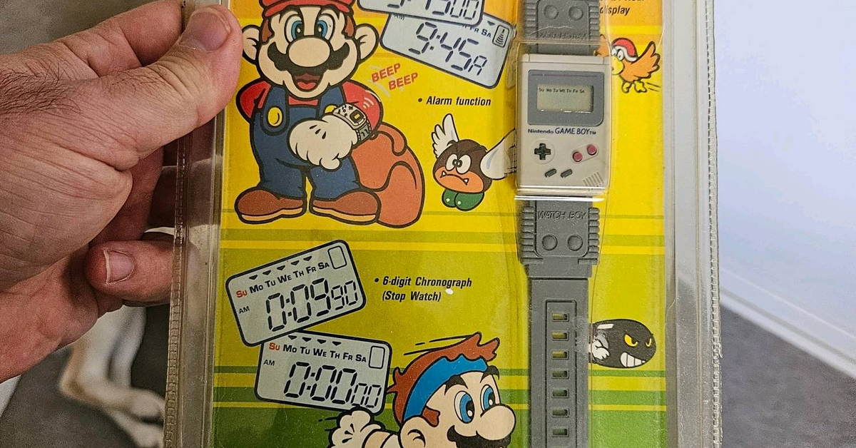 New in box Game Boy watch. Aliens Ripley watch. | WatchCrunch