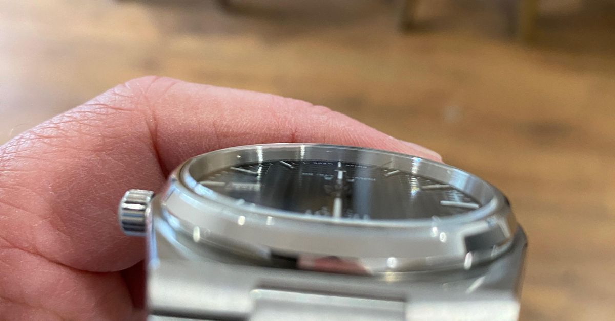 Watch. Index Alignment PRX hour hand alignment. | WatchCrunch