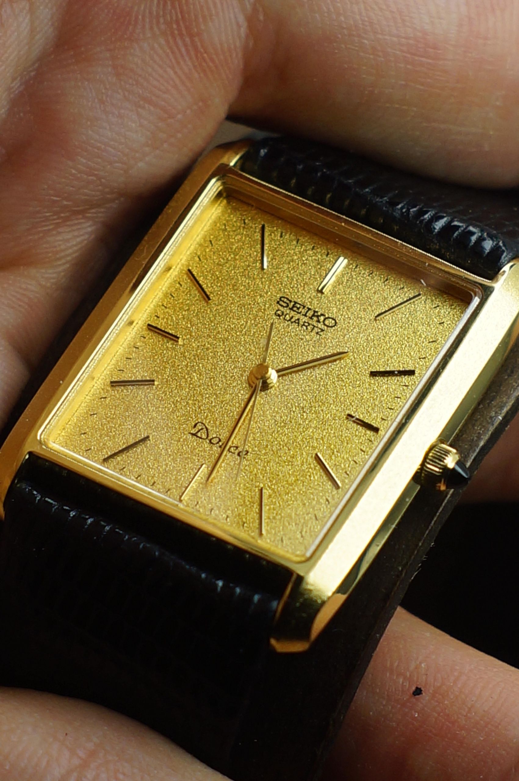 VINTAGE 1984 SEIKO DOLCE TANK – REF. 9521-5090 | WatchCrunch