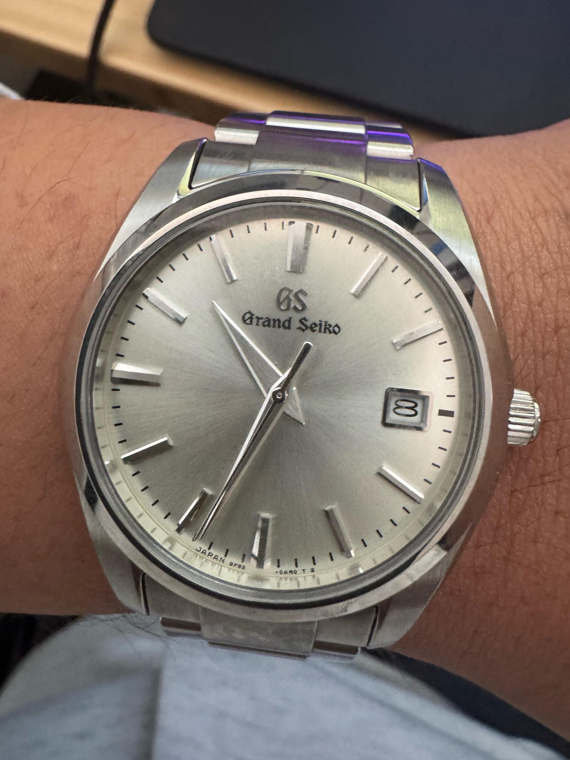 After 3+ months of ownership I noticed the 3 o clock marker is thick ...