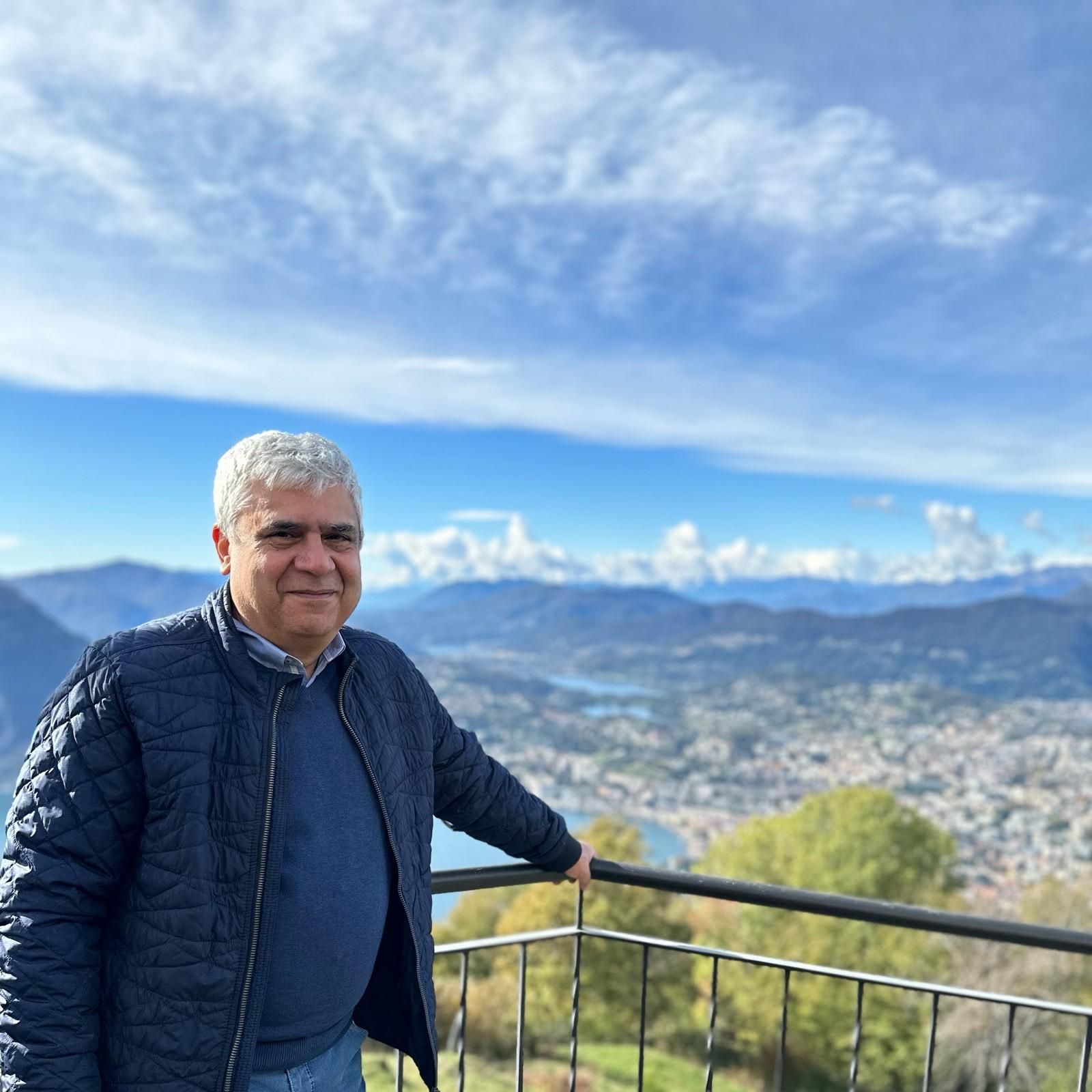 Babak Amirani (@amirani)