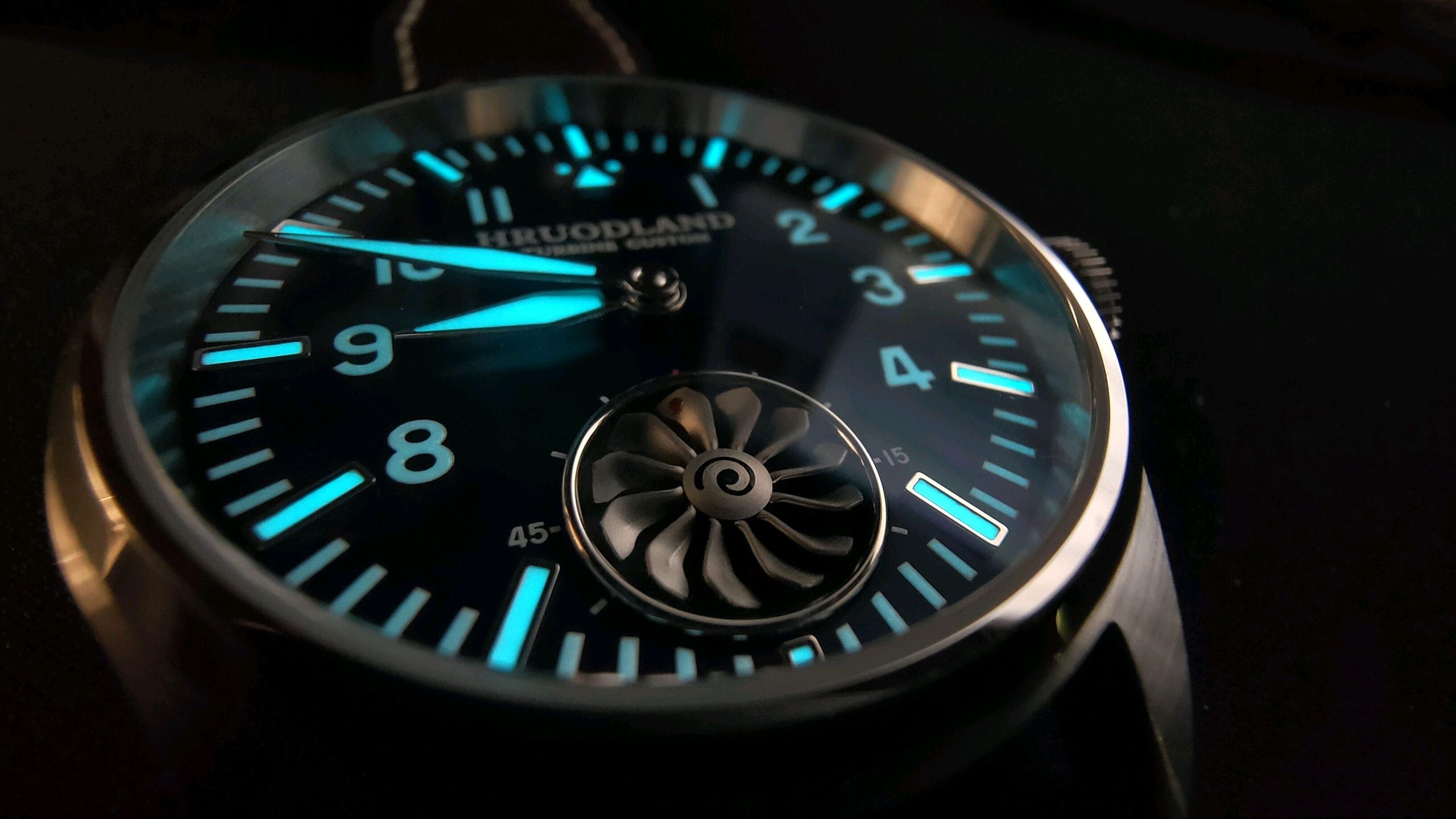 Hruodland F016 Turbine Custom | WatchCrunch
