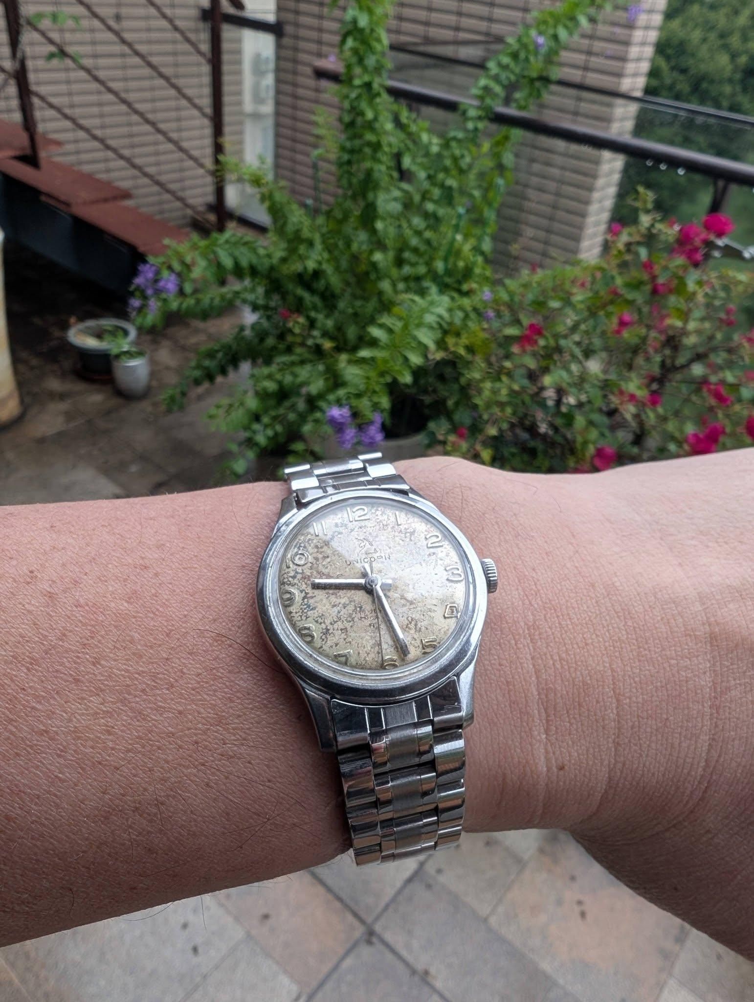 Unicorn Manual Winding Watch (ST 1686)