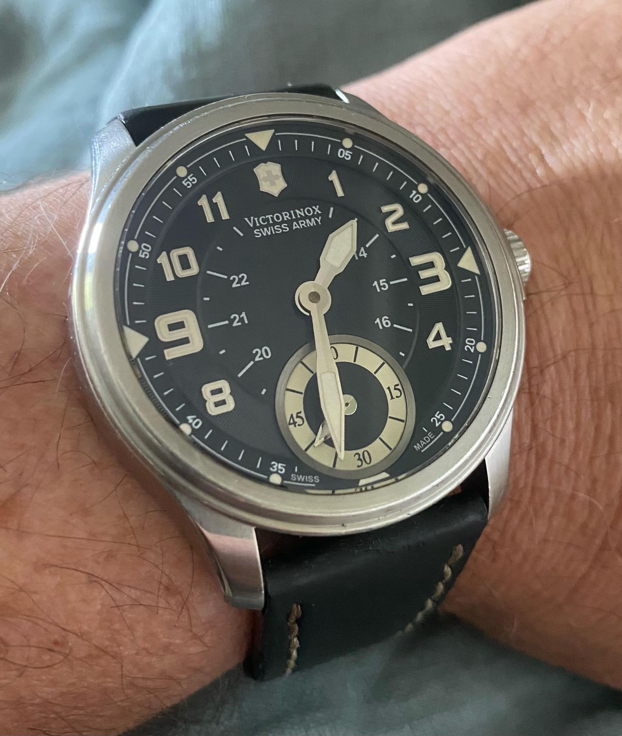 Victorinox Swiss Army Infantry - now Vintage | WatchCrunch