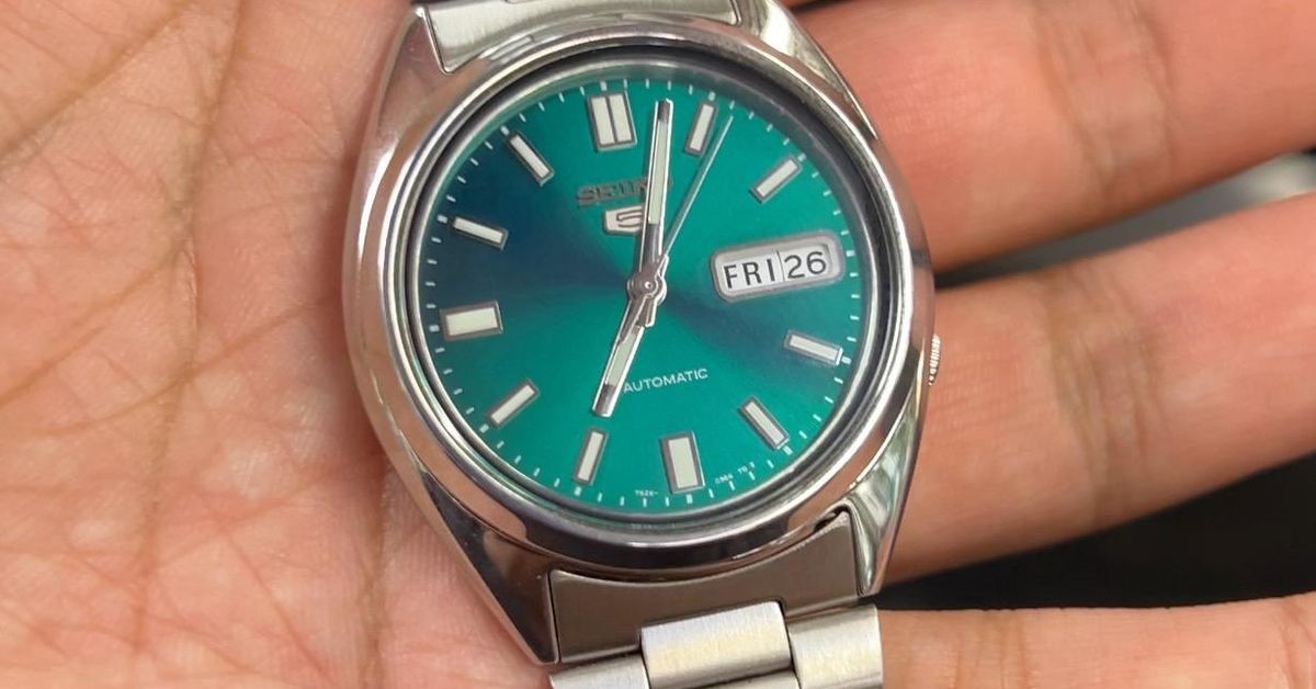 Seiko SNX447: A Timeless Masterpiece with a Mesmerizing Green Dial