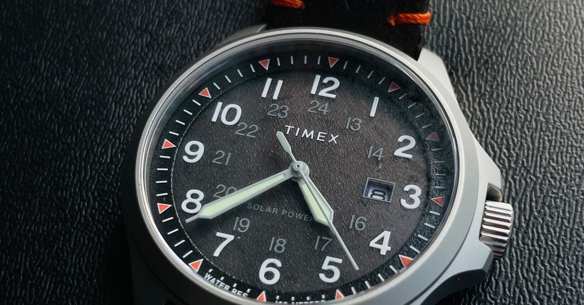 Expedition Field Solar 41mm Eco-Friendly Leather Strap Watch