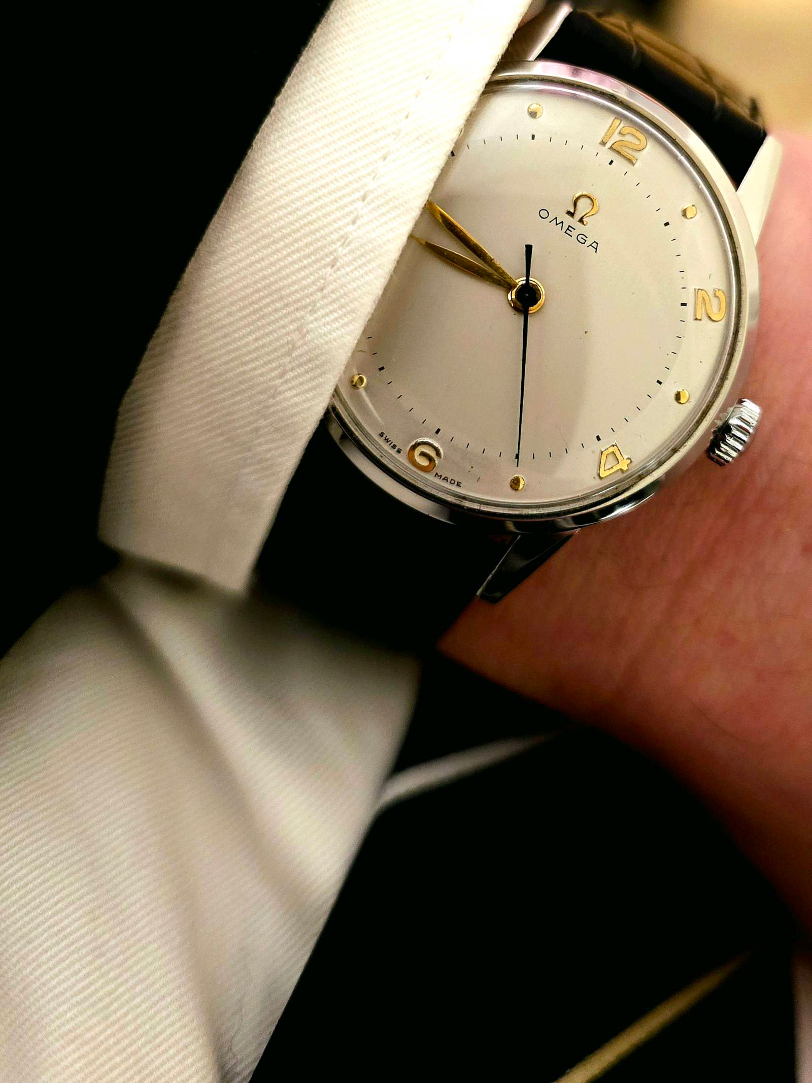 Gorgeous 1947 Omega cal. 283! 🤩 | WatchCrunch