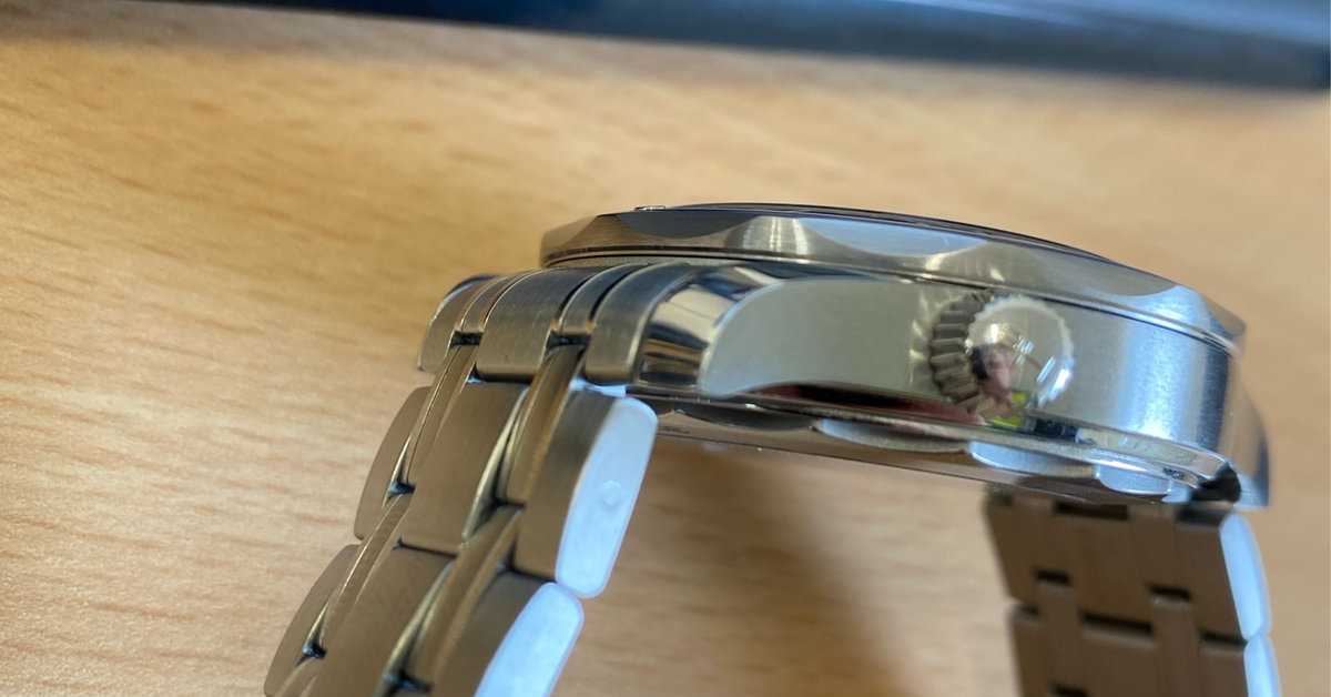 Hughes Watch Defect What is this? A defect? | WatchCrunch