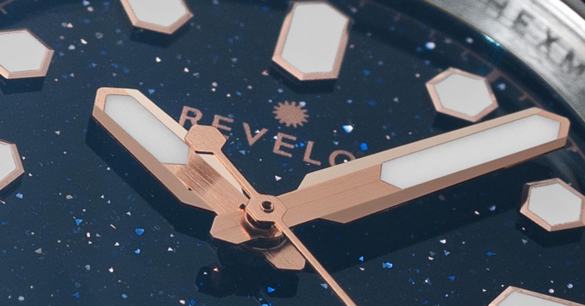 Back by popular demand now in 39mm, what do you guys think? | WatchCrunch