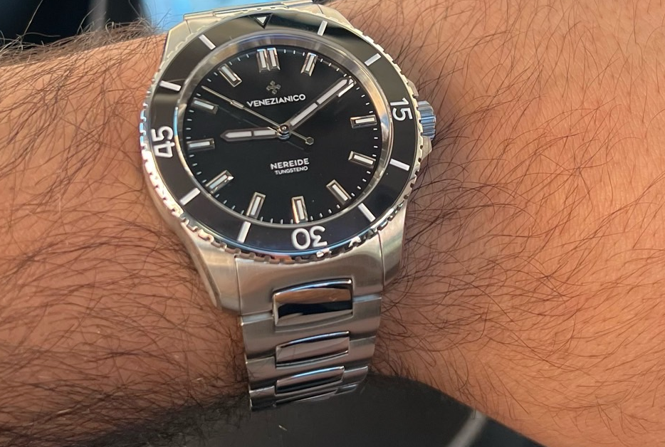 Venezianico Nereide Tungsteno MOP 39mm Review | WatchCrunch