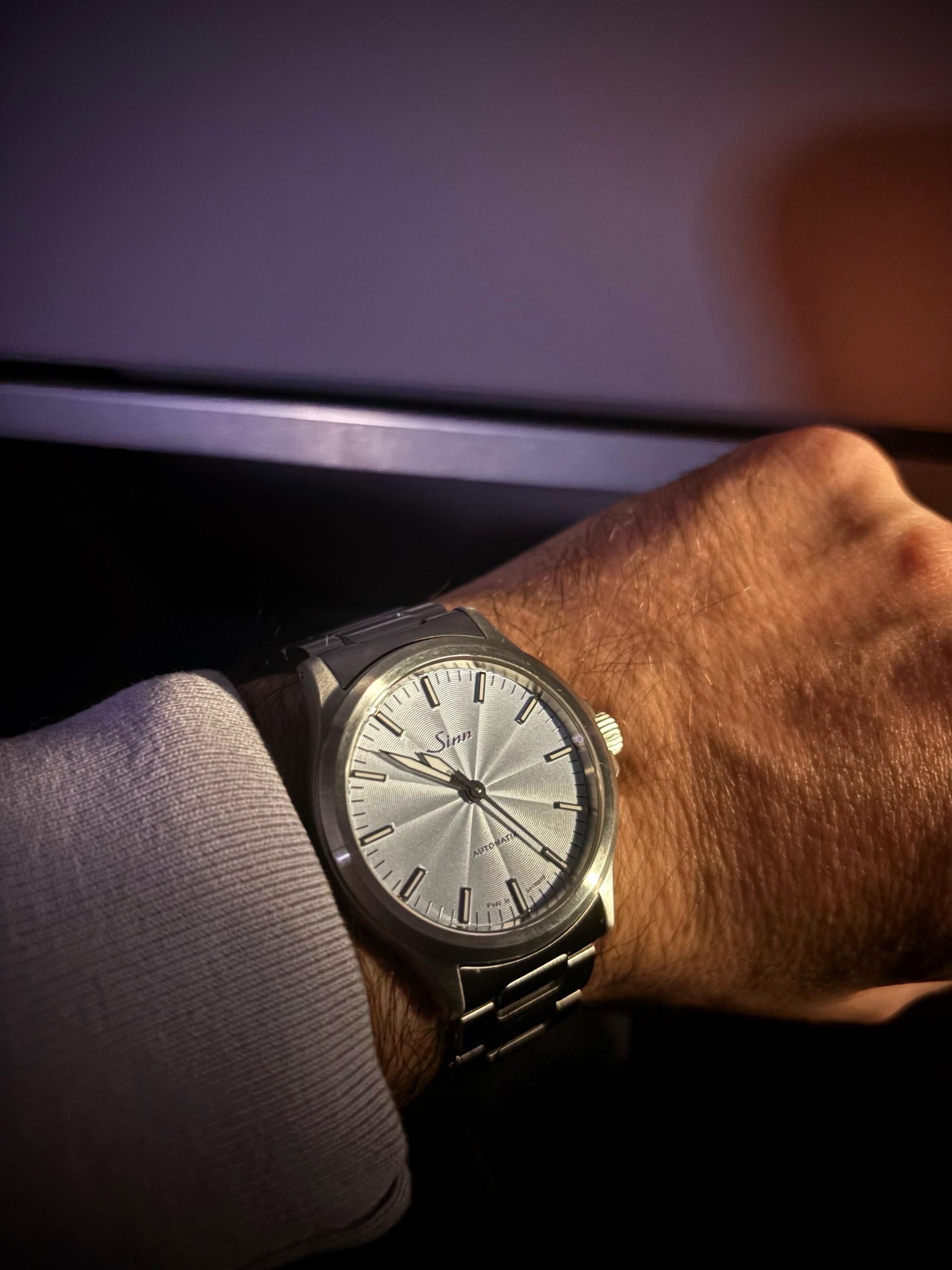 ルチノー The Sinn 556 LE Ice Blue Guilloché | WatchCrunch
