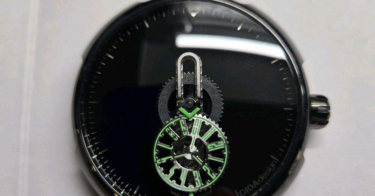 Ciga Design Time Cipher Ciga Design Automatic Wandering Hour Watch ...