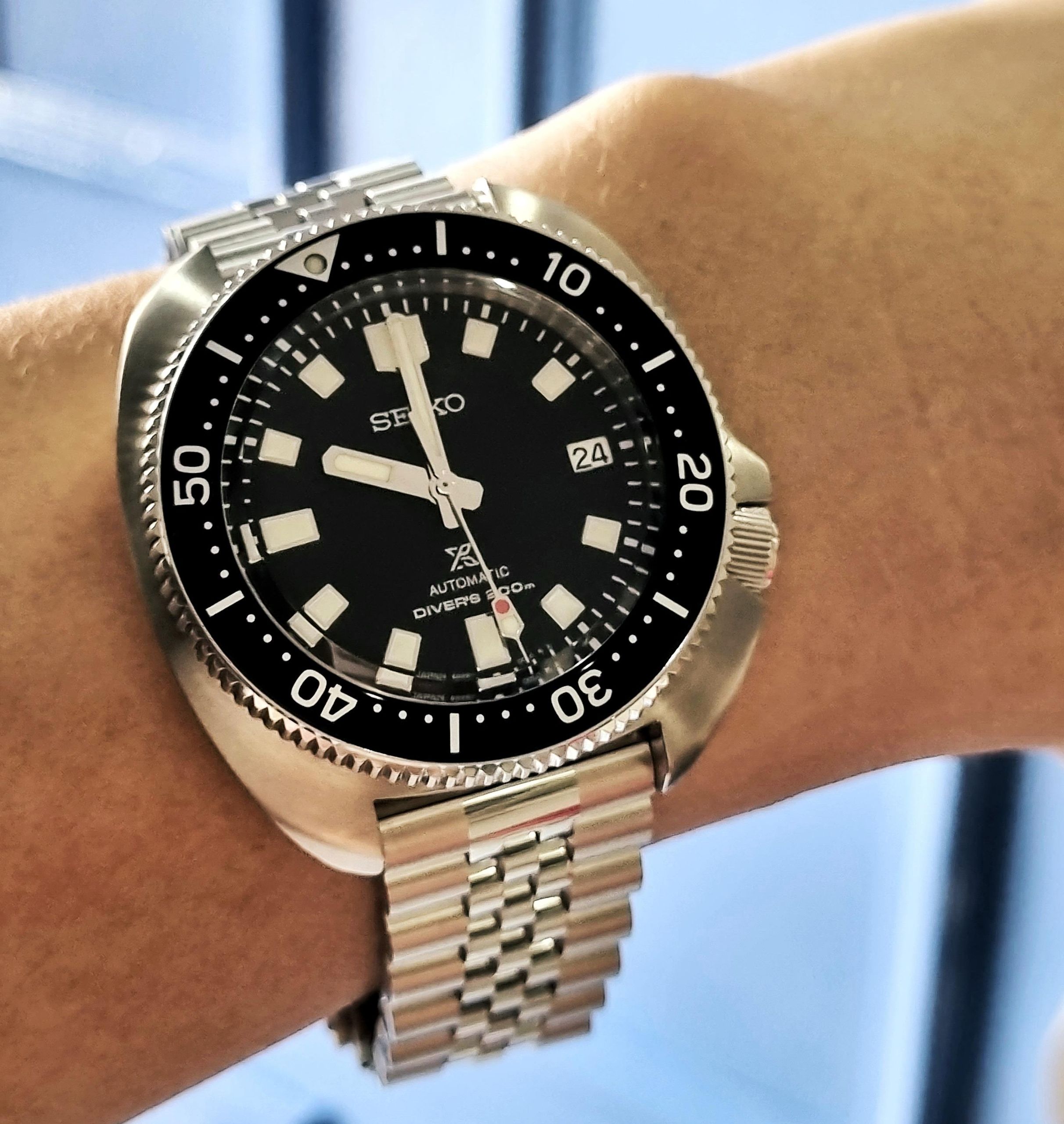 Willard-X on an aftermarket Jubilee | WatchCrunch
