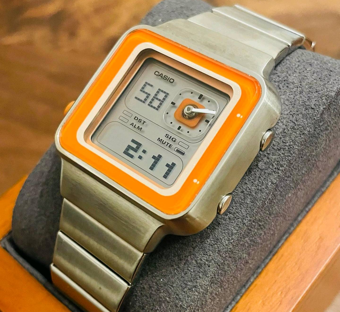 Casio LAQ 2000d | WatchCrunch