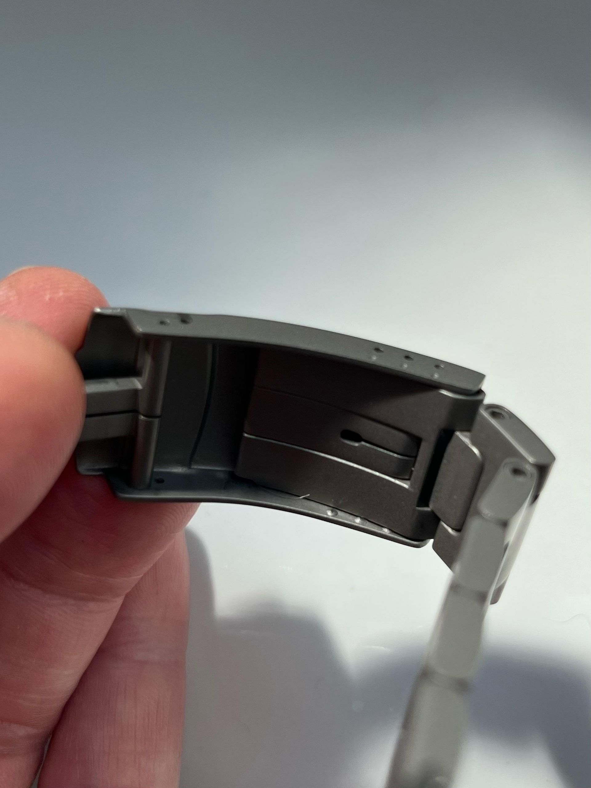 Sinn 856 UTC - A review! | WatchCrunch