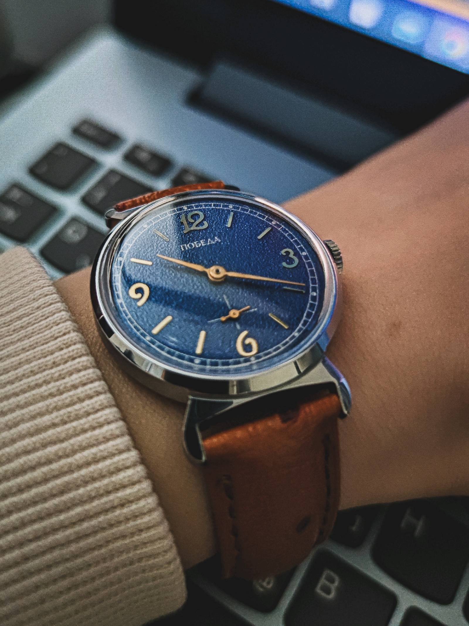Pobeda, movement ZiM 2602, Ø36mm | WatchCrunch