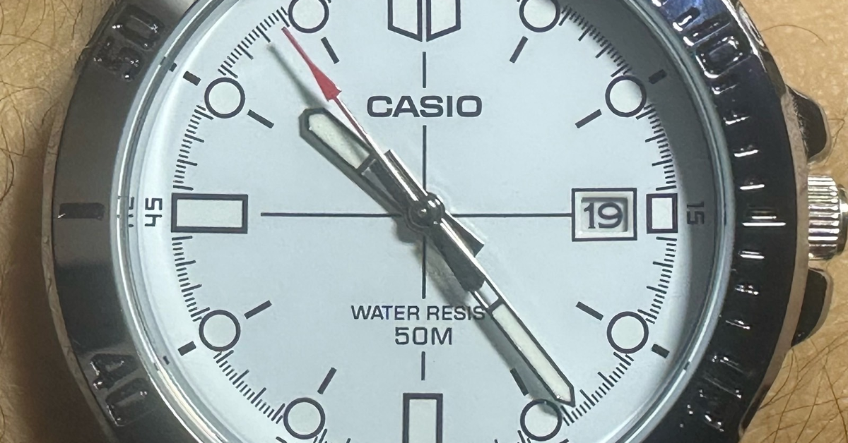 CASIO 3-hand Diver-Styled Analog Quartz - White Dial\Silver-tone Bezel ...