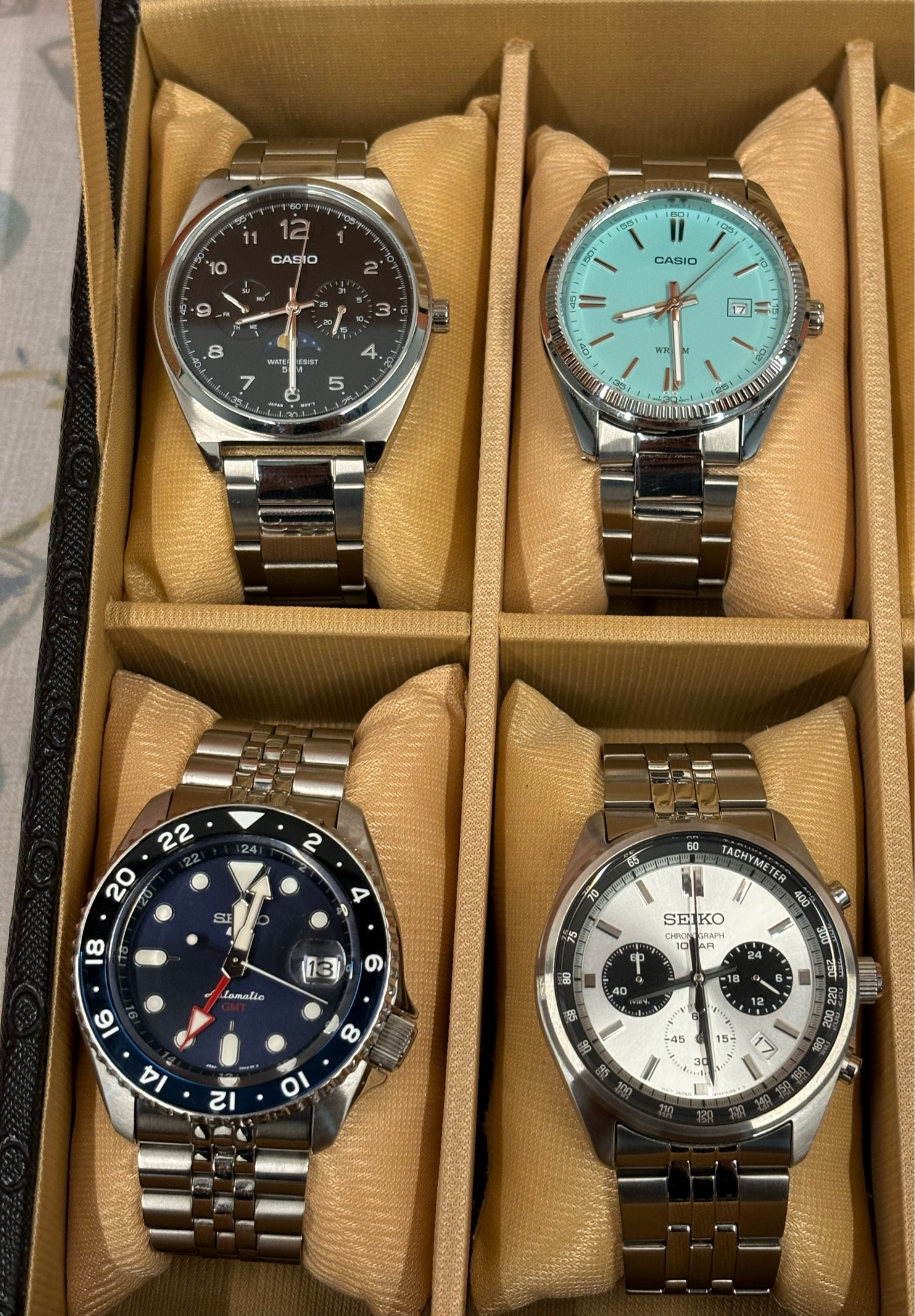 Lot of Watches Collection non tested Watch MYSTERY BOX LOT! Buy Working Watches for Cheap! 200+  main image 2