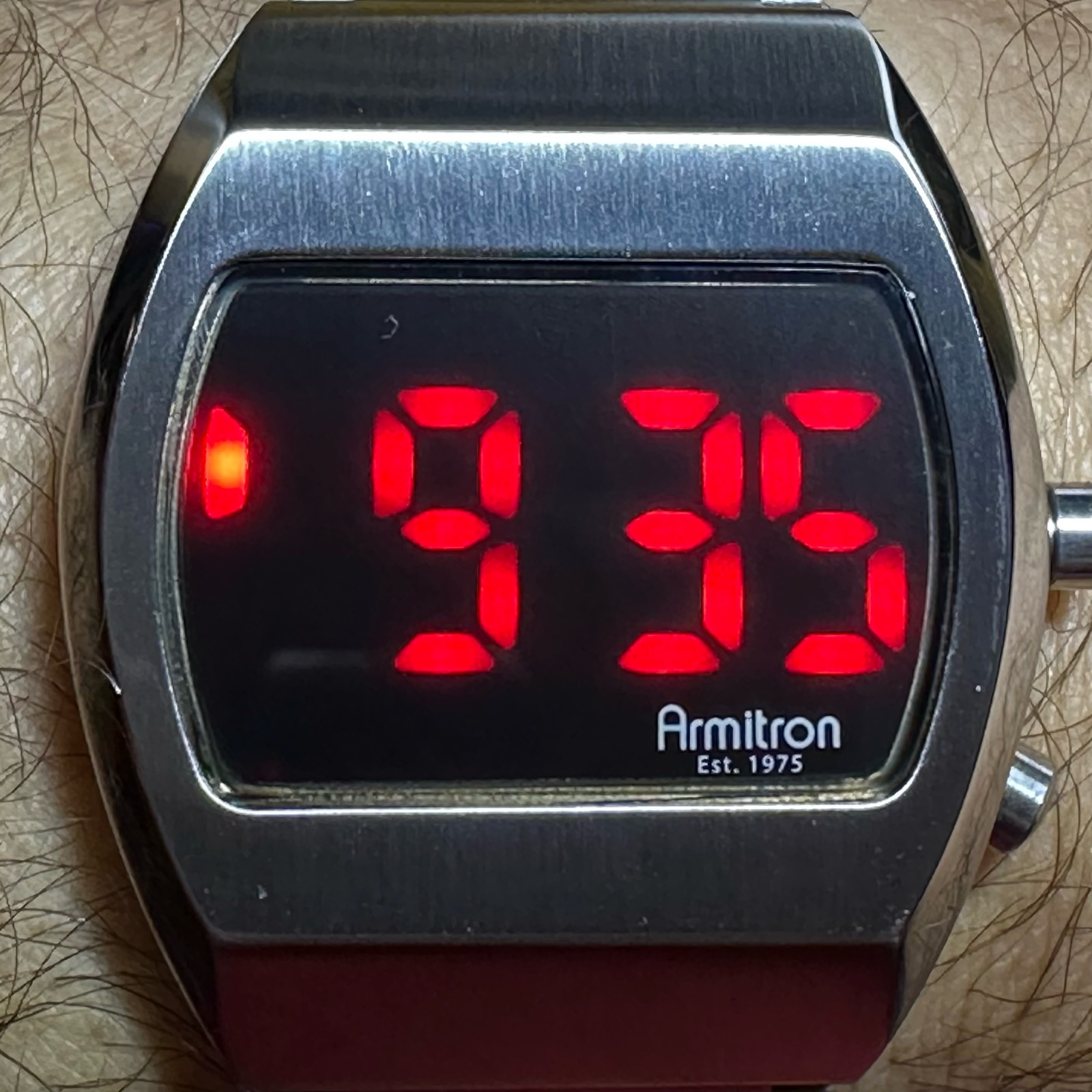 Armitron Griffy Retro LED Digital Quartz - Silver-tone/Red LED (BJ3407 ...