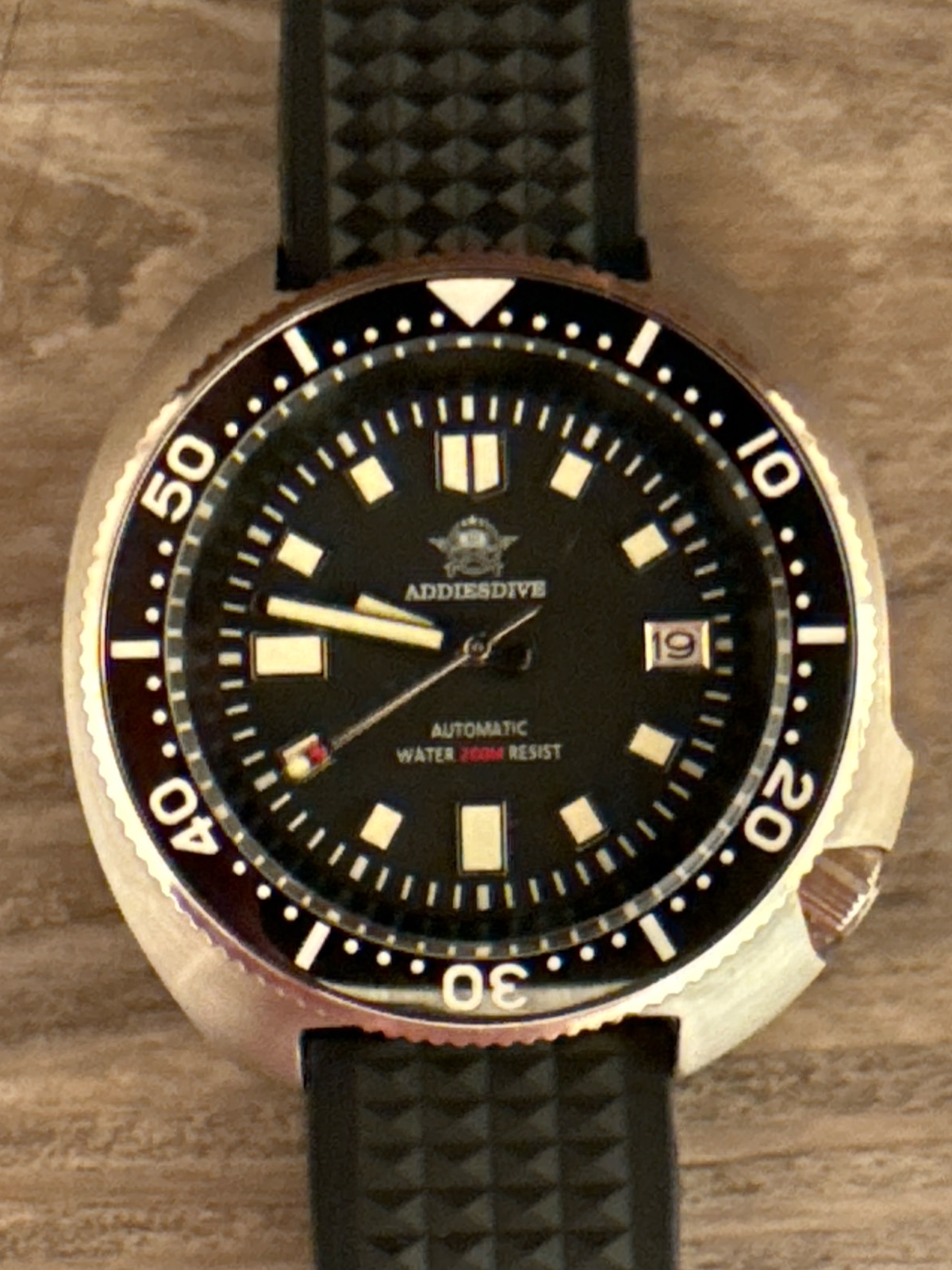 The　Willard Faux Willard Review | WatchCrunch