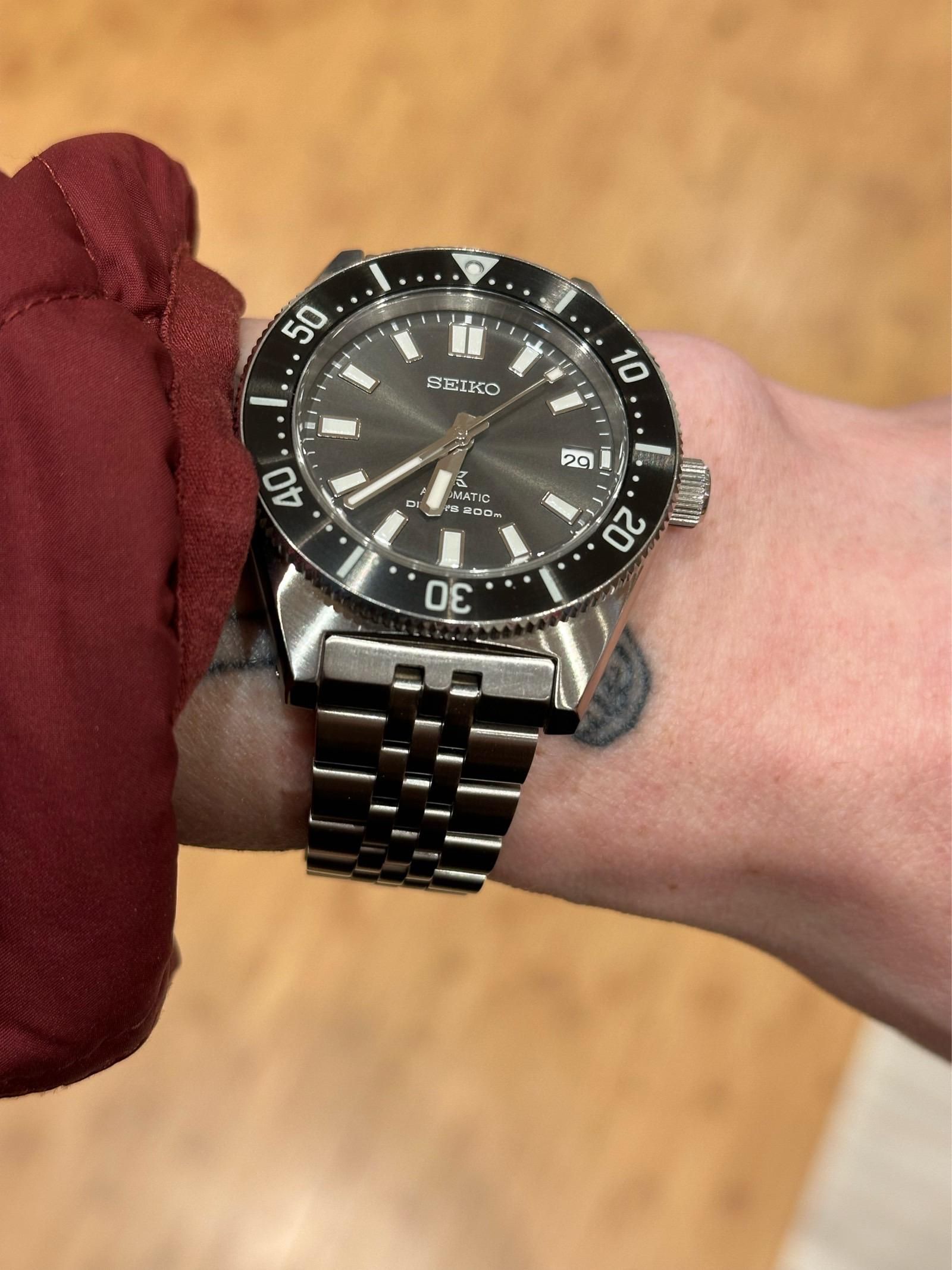 Uncle Straps Z199 bracelet pick-up! | WatchCrunch