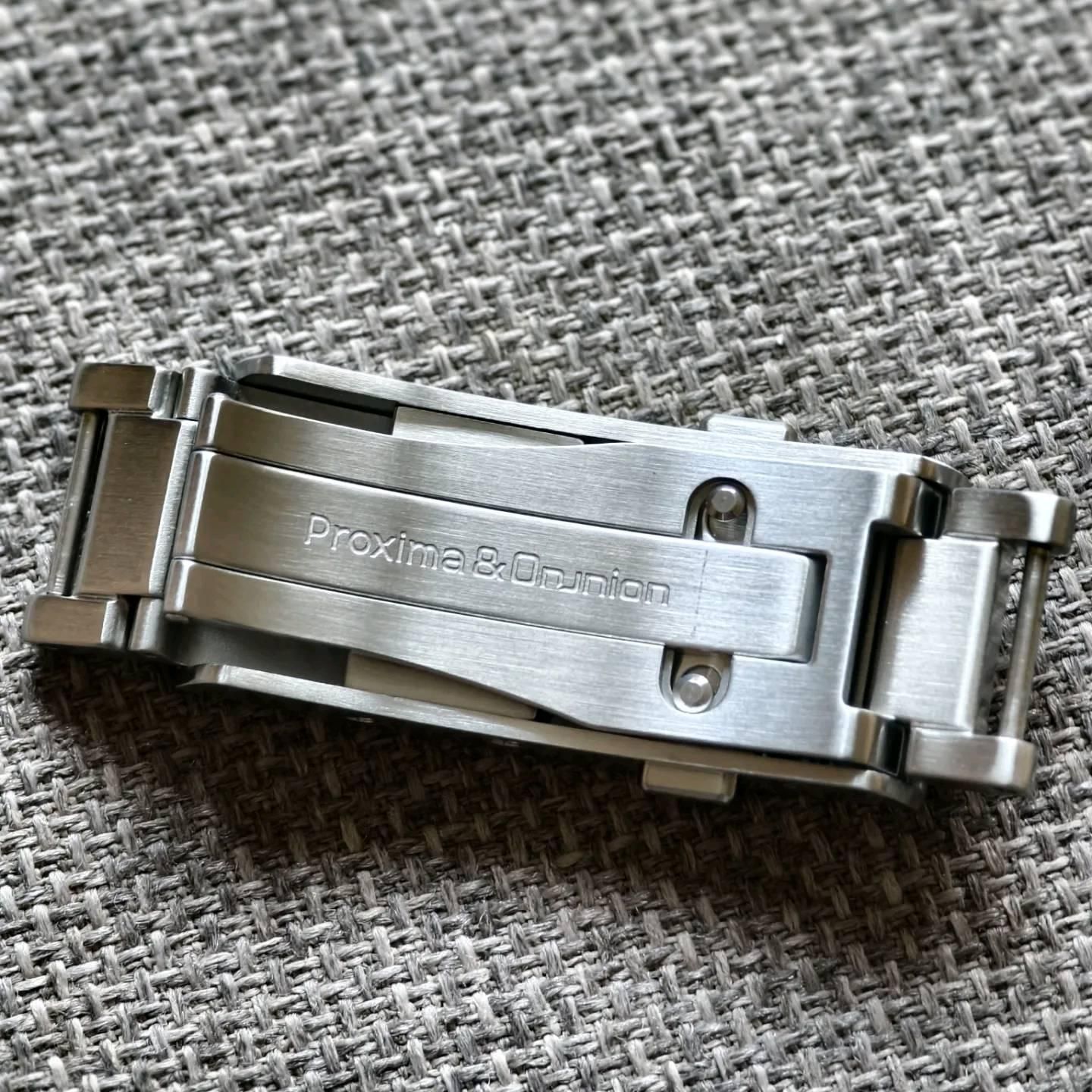 I've got one of the new on the fly clasps from Proxima for my