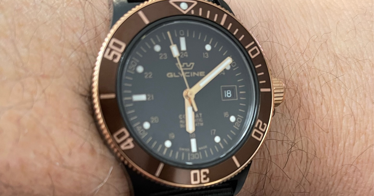Glycine Combat Sub/Golden eye | WatchCrunch