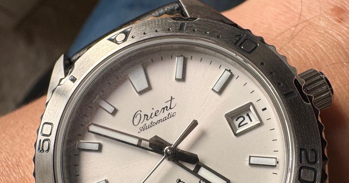 邦楽 40th Anniversary Special MAKO PACK ORIENT MAKO 40 WATCH RN-AC0Q12L MECHANICAL 75TH ANNIVERSARY