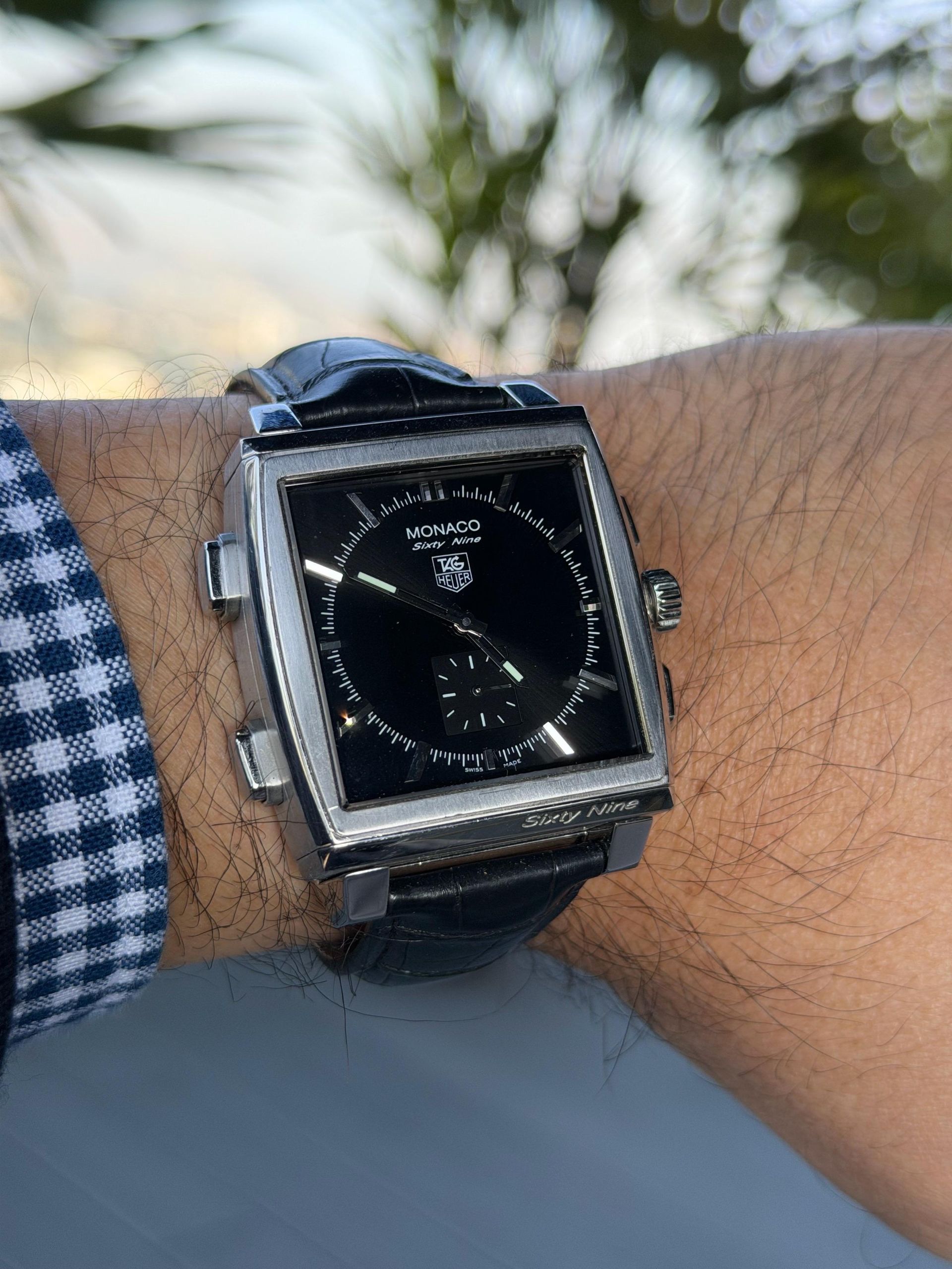 Review TAG Heuer Monaco Sixty Nine: A Dual-Faced Giant | WatchCrunch