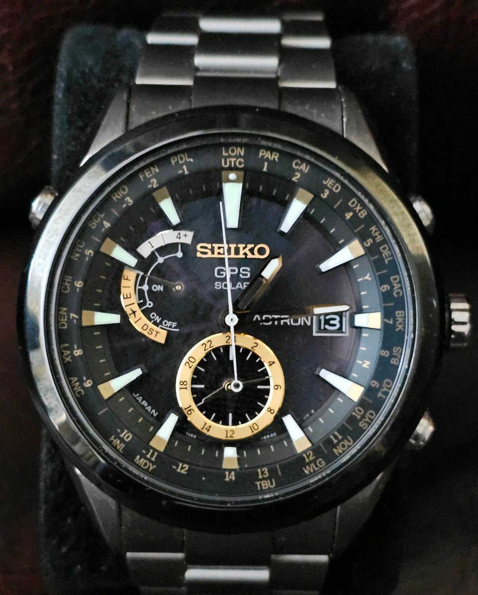 Pre-Owned Seiko Astron Men Watch in Black Colour Dial