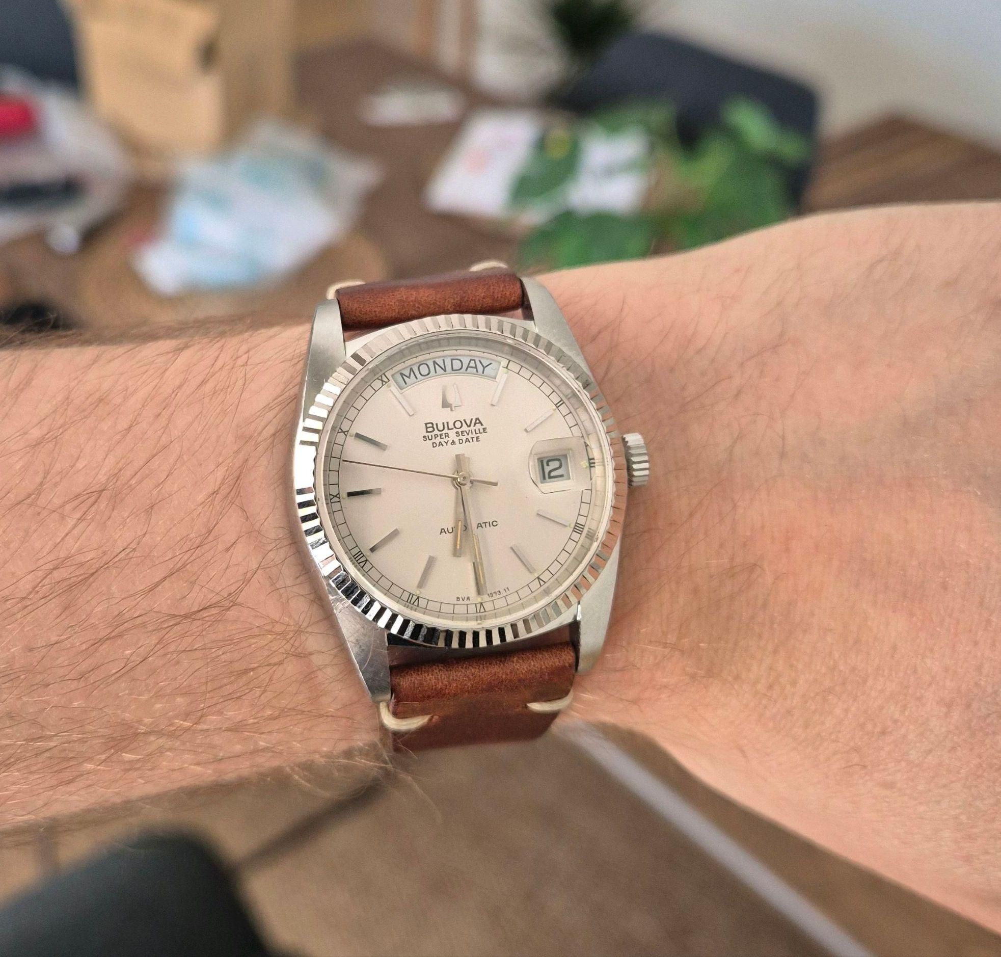 Bulova Super Seville Day Date Bracelet issue | WatchCrunch