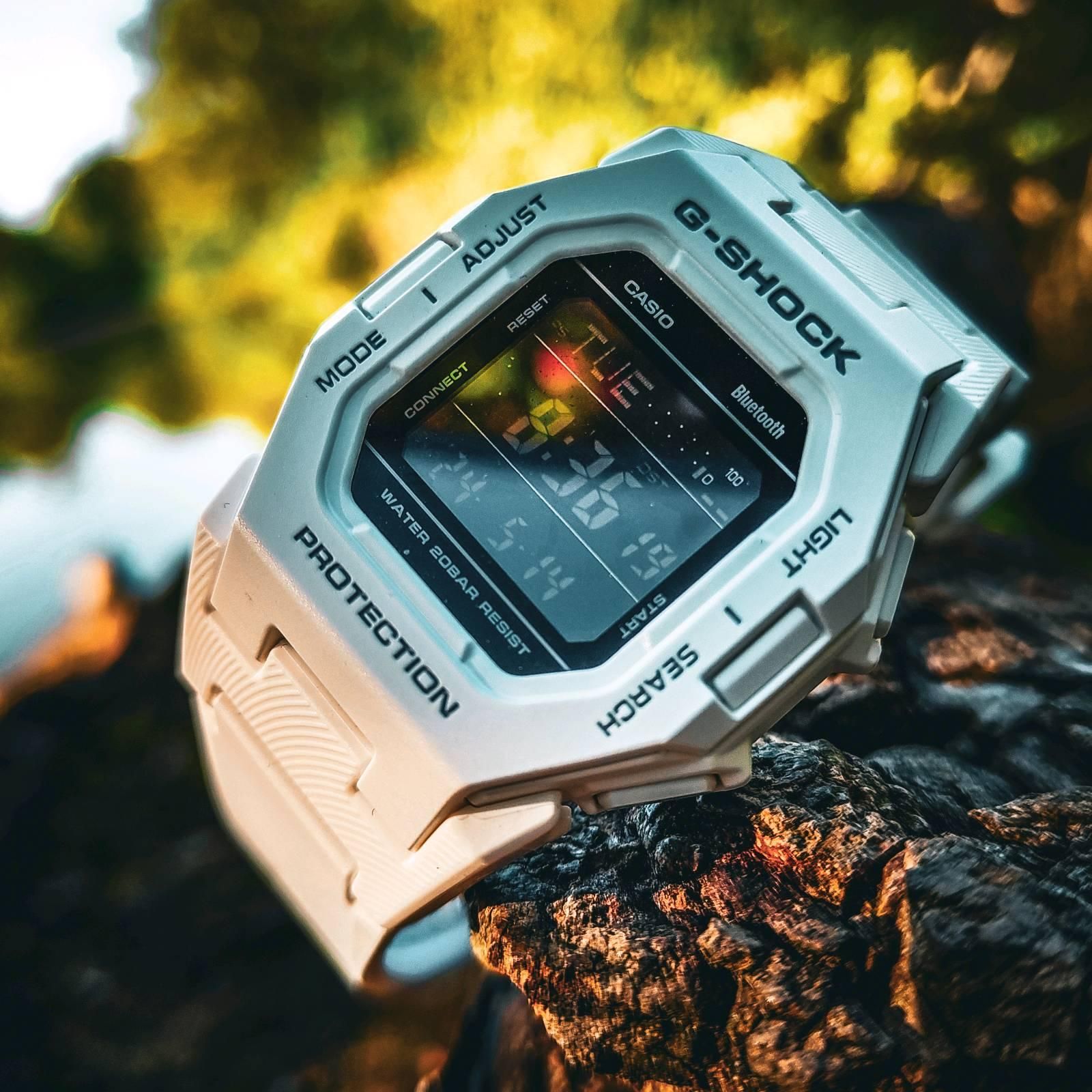 Casio G-SHOCK デジタル腕時計 Casio G-Shock GDB 500-7 | WatchCrunch