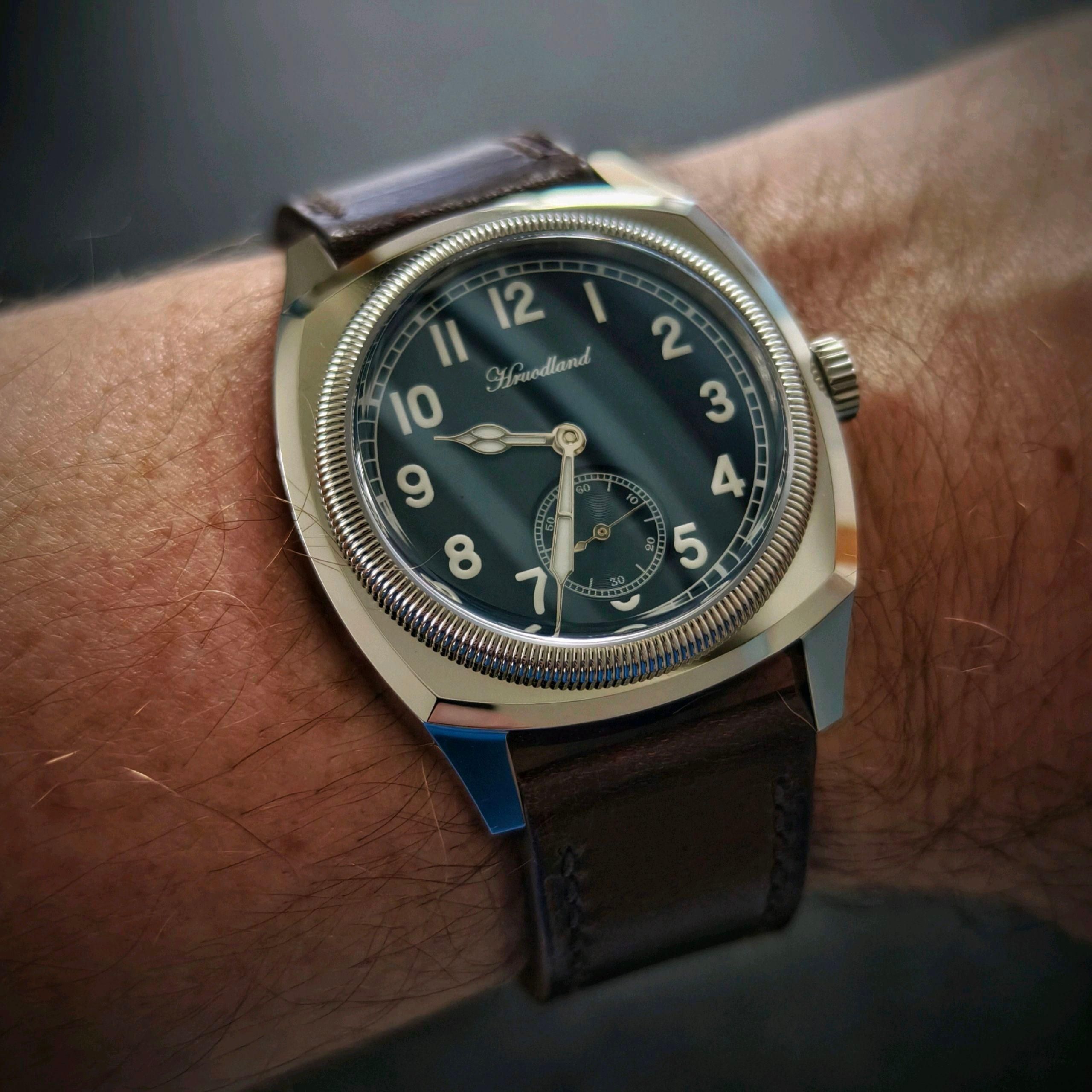 Hruodland F018 Pilot Watch | WatchCrunch