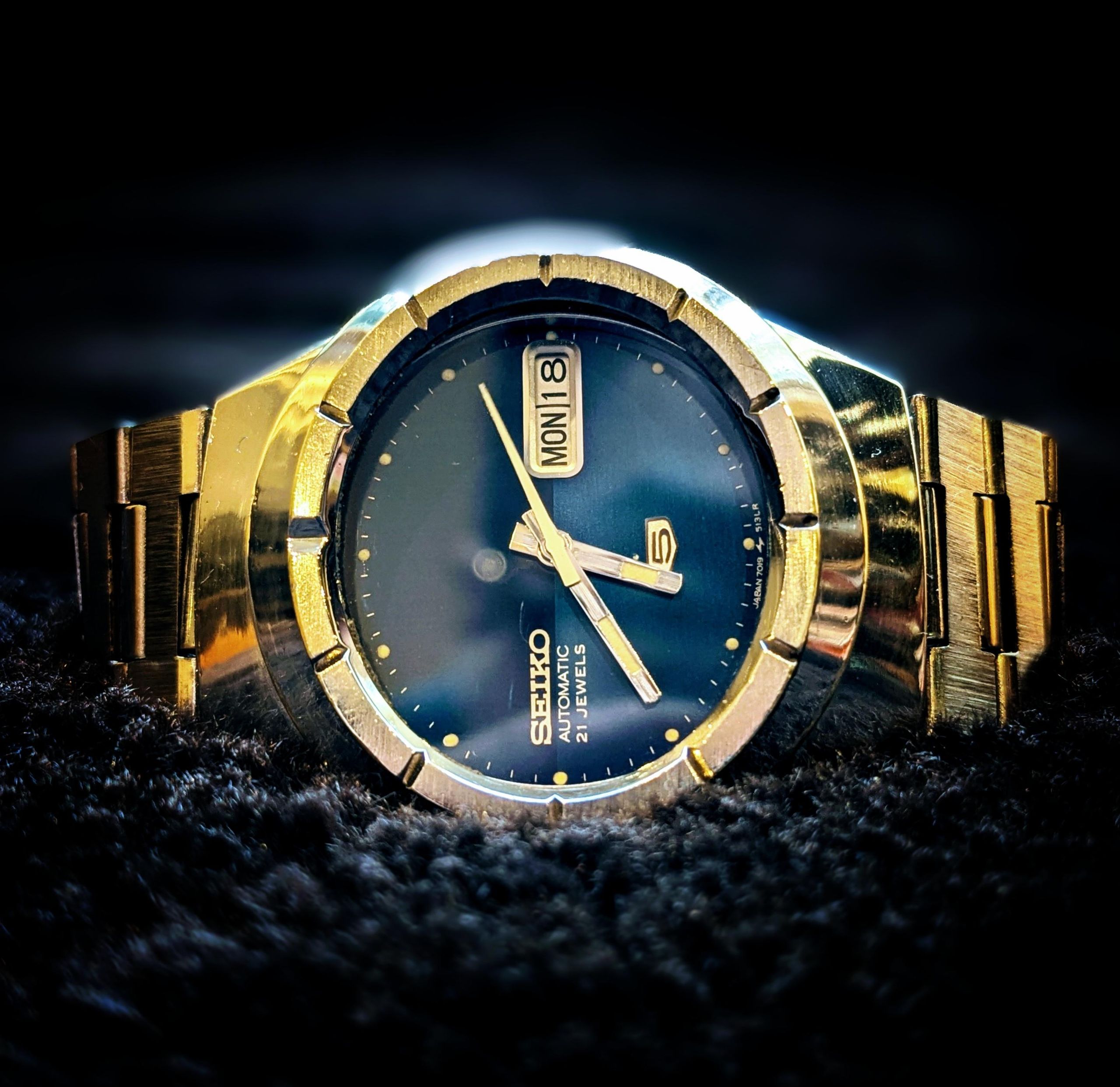 NWA Seiko 7019-5080 Day-Date. | WatchCrunch