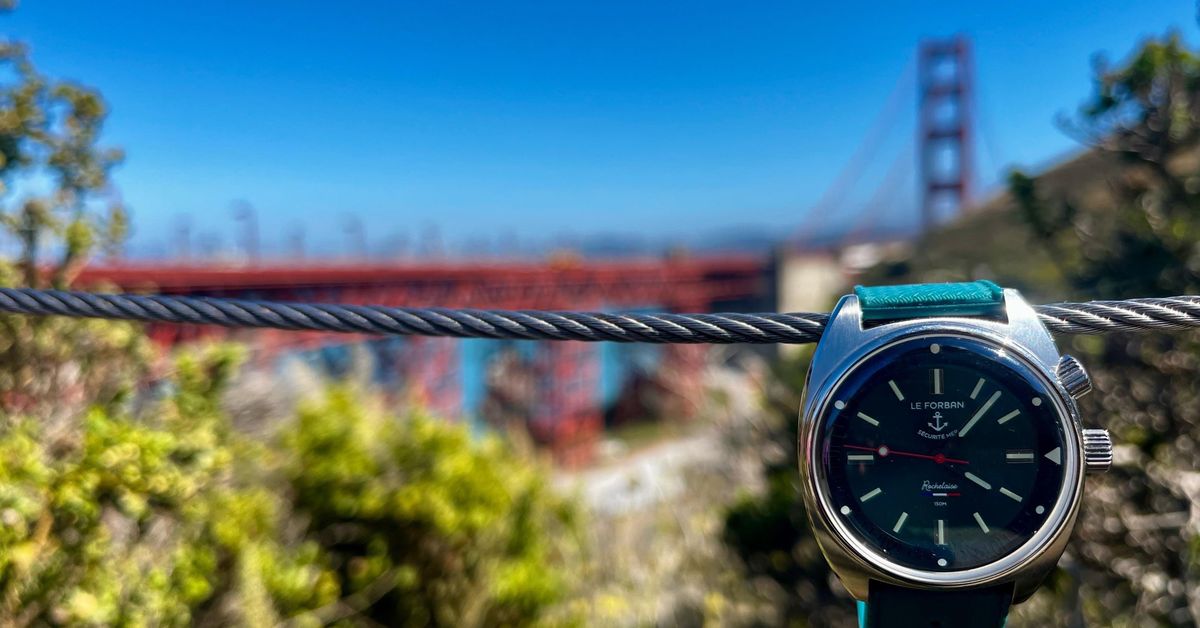 Uhth French diver with salt in its vein: Le Forban Rochelaise | WatchCrunch