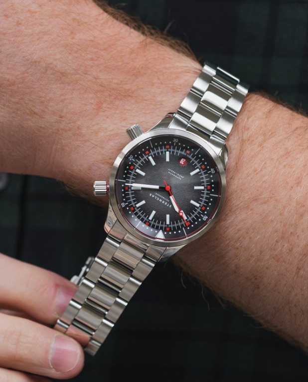 The Sternglas Merion Diver | WatchCrunch