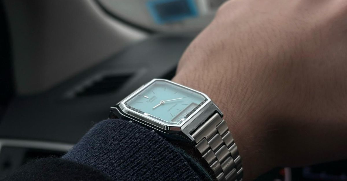 Casio AQ230A-2A2VT (Turquoise/Tiffany Blue) | WatchCrunch